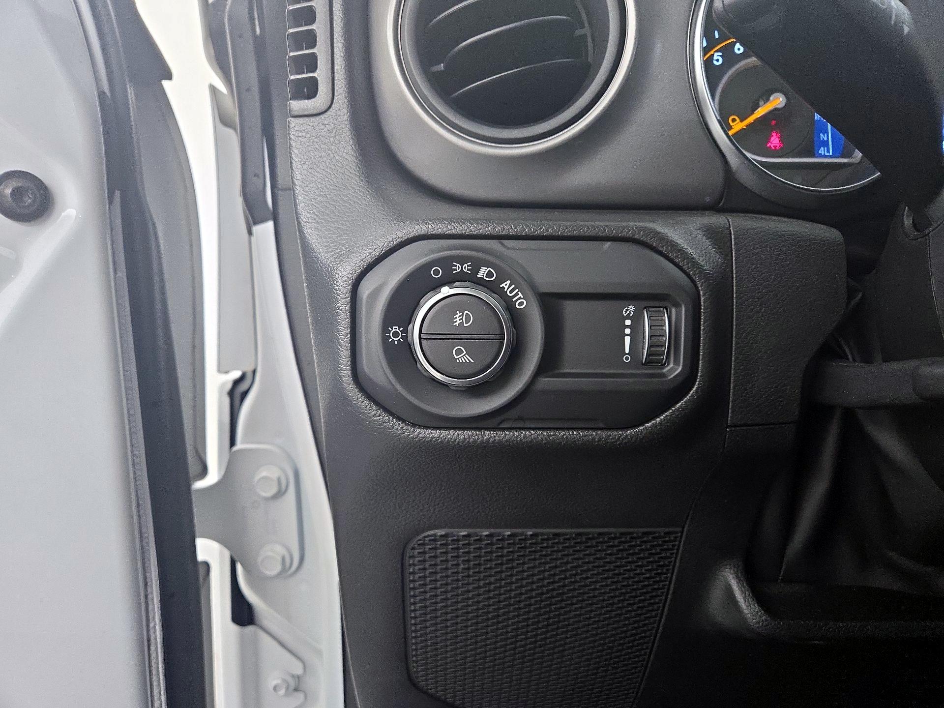 Thumbnail: 2023 Jeep Gladiator - 13