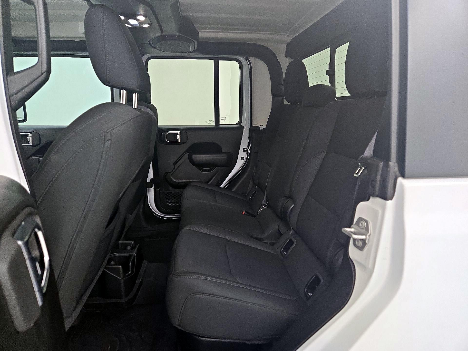 Thumbnail: 2023 Jeep Gladiator - 20