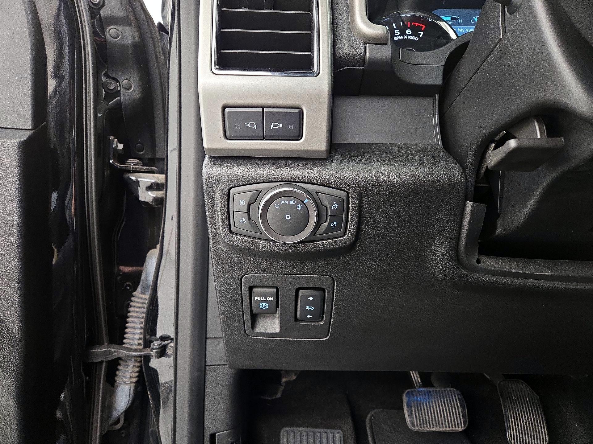 Thumbnail: 2019 Ford F-150 - 13