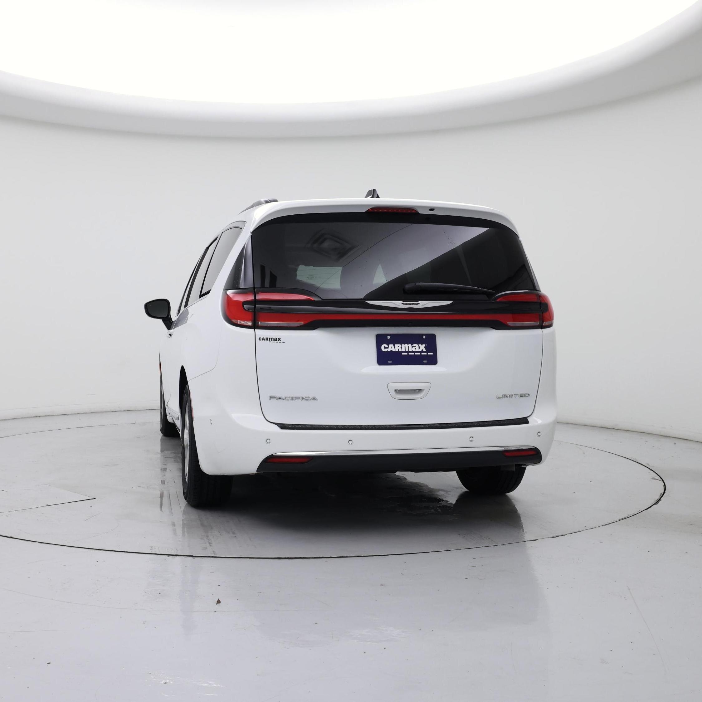 Thumbnail: 2023 Chrysler Pacifica - 6