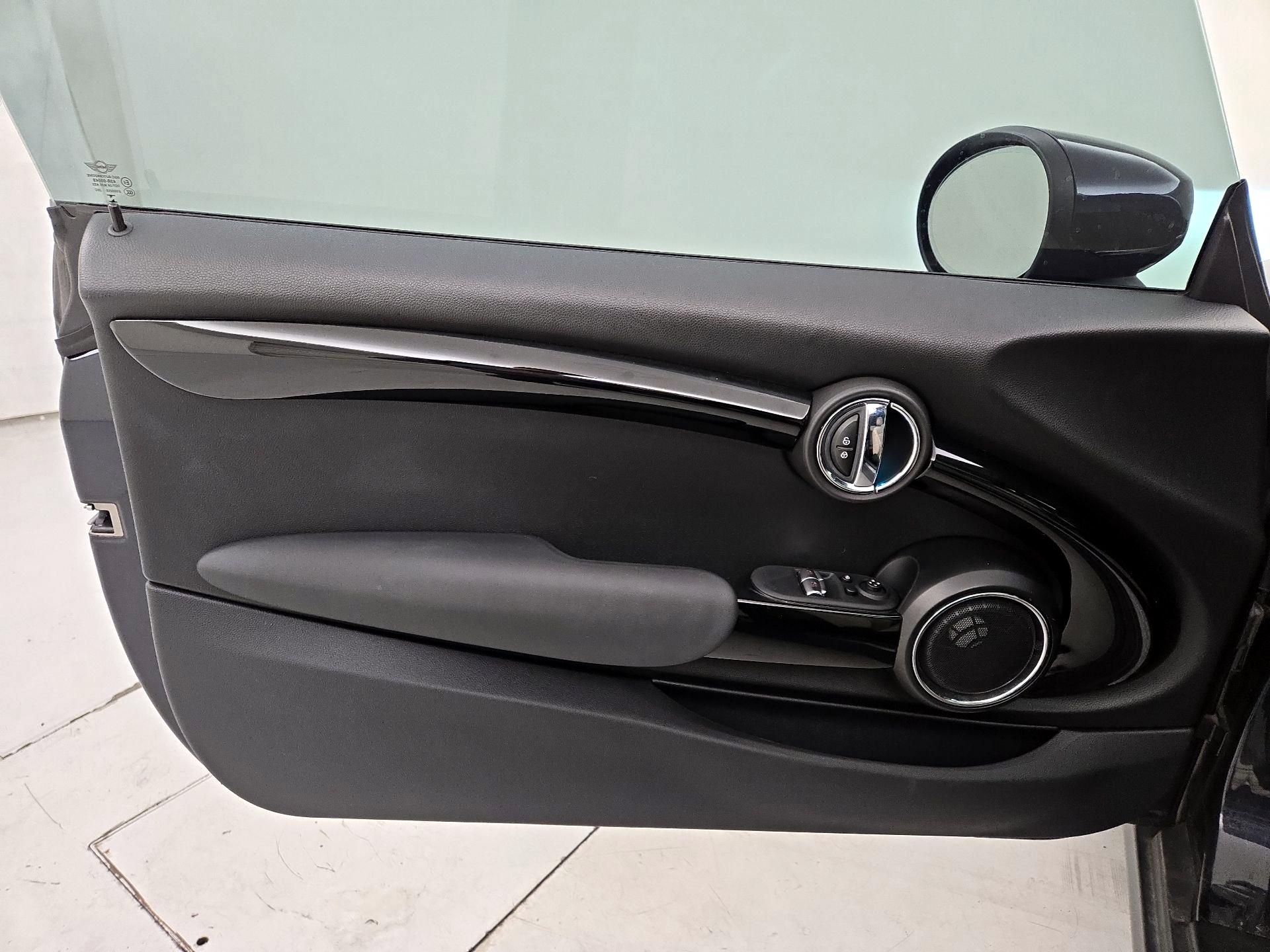 Thumbnail: 2020 MINI Cooper Hardtop - 12