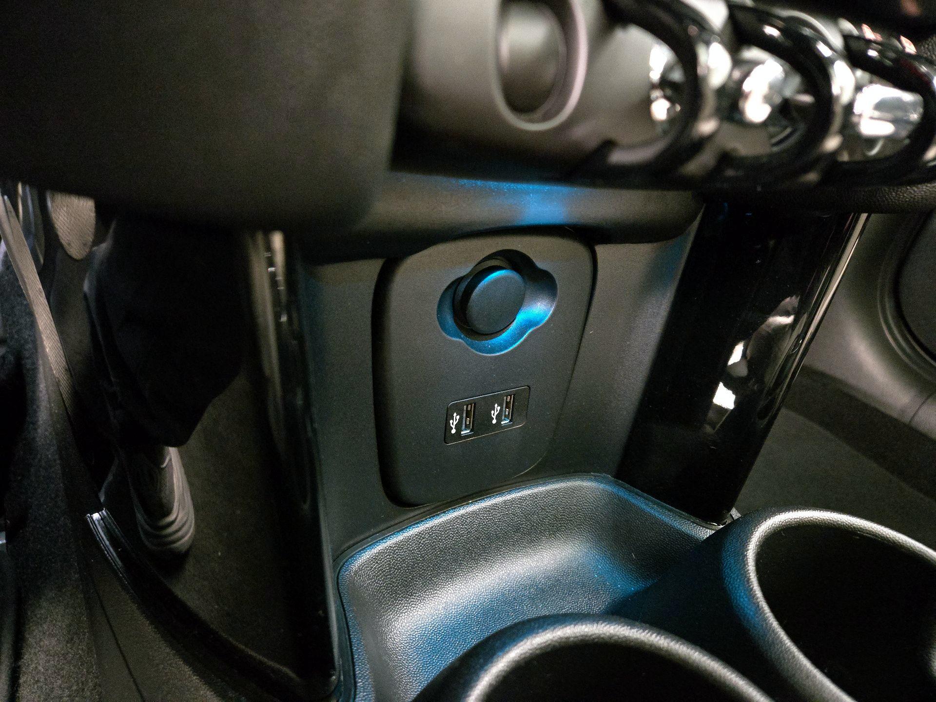 Thumbnail: 2020 MINI Cooper Hardtop - 19