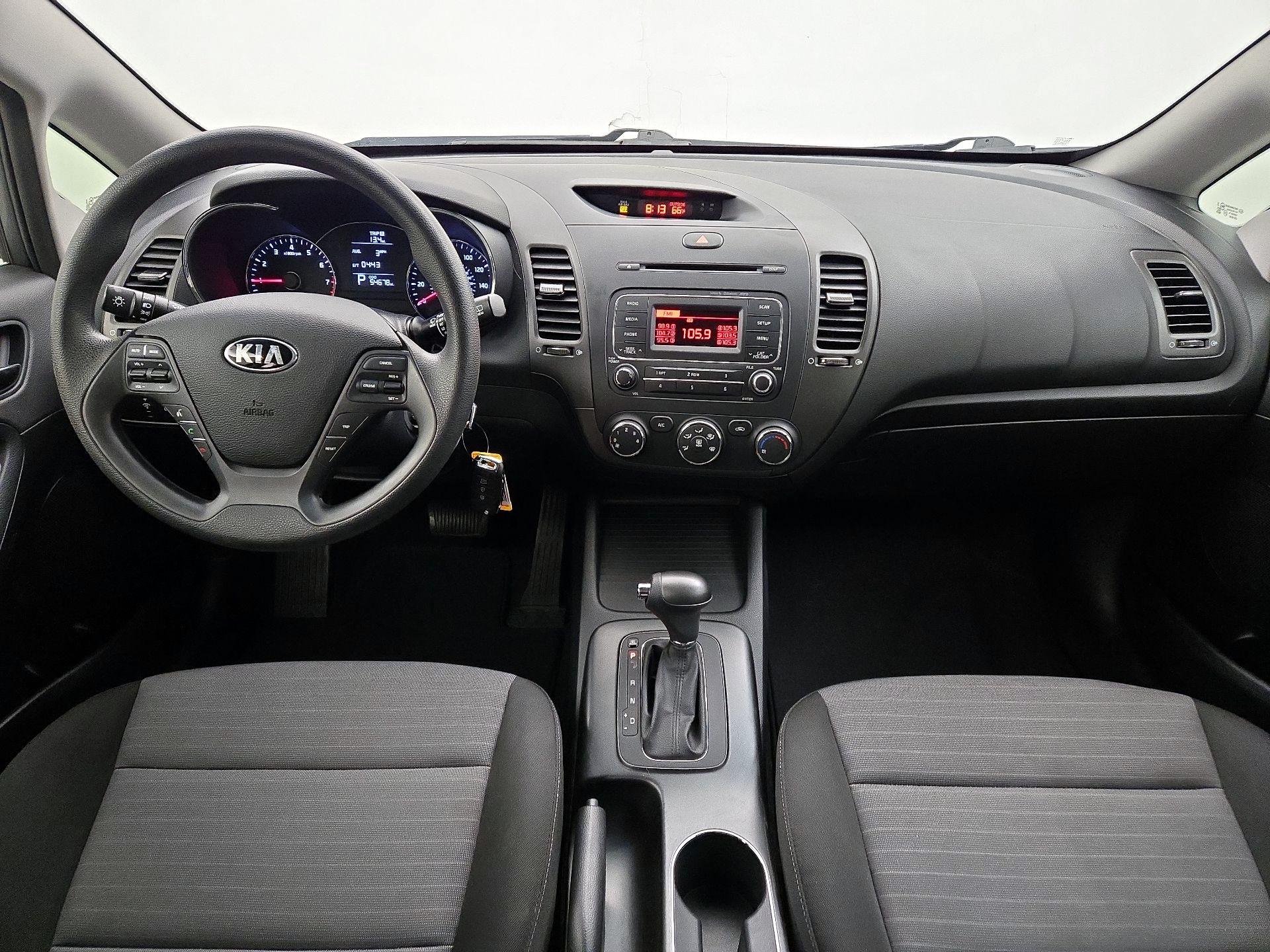 Thumbnail: 2016 Kia Forte - 9