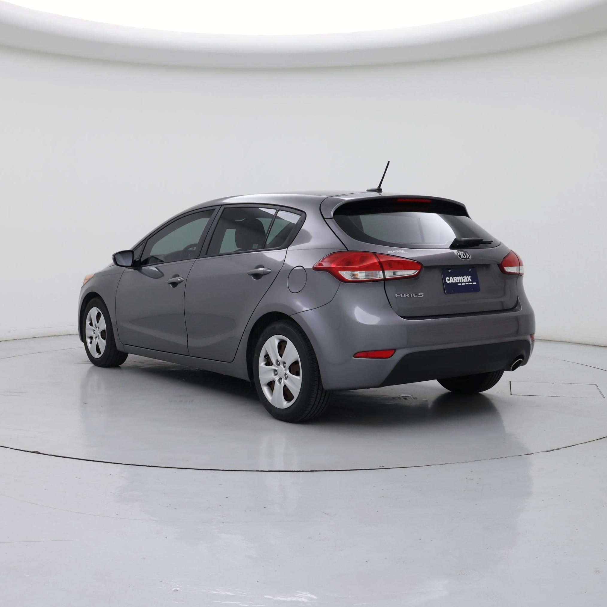 Thumbnail: 2016 Kia Forte - 2