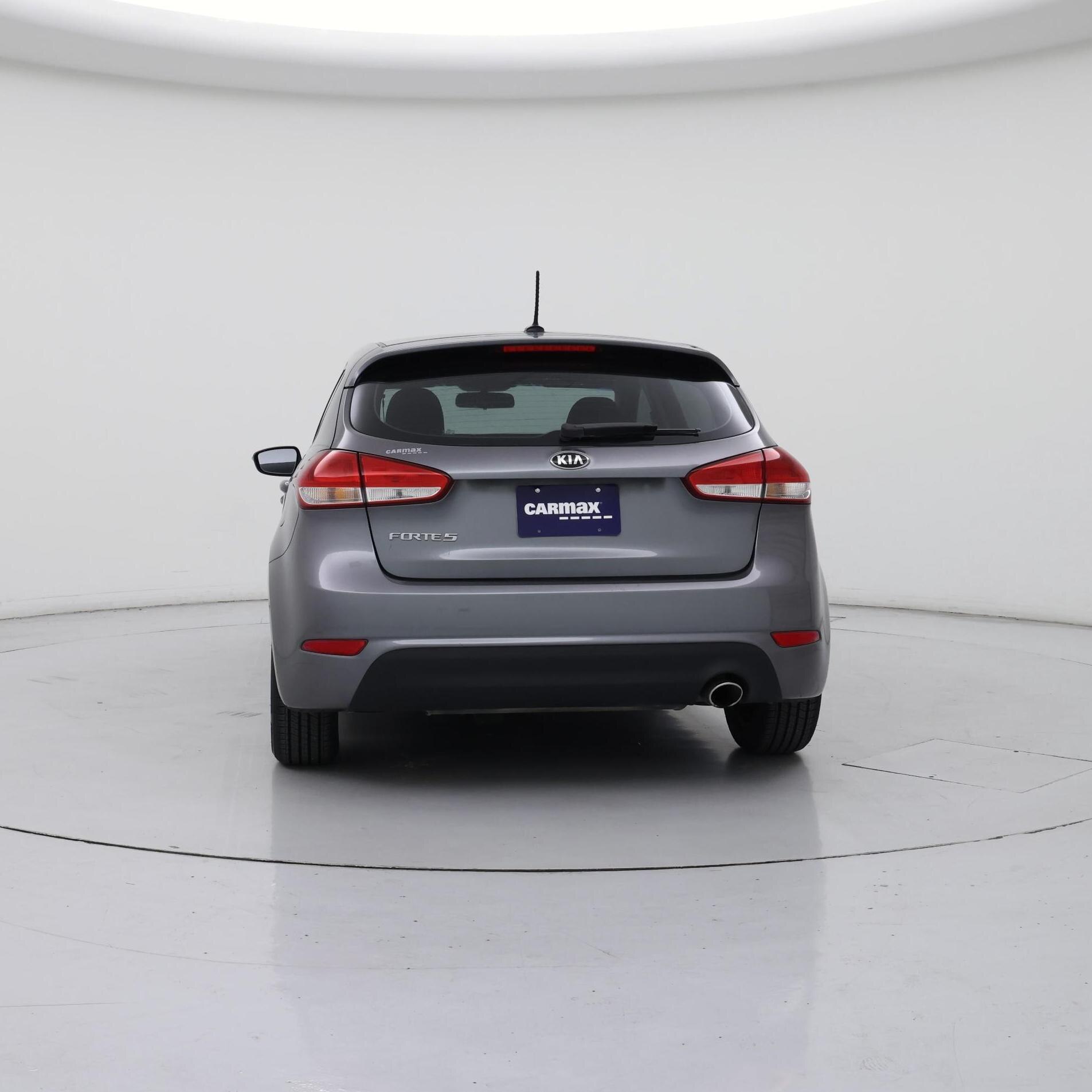 Thumbnail: 2016 Kia Forte - 6