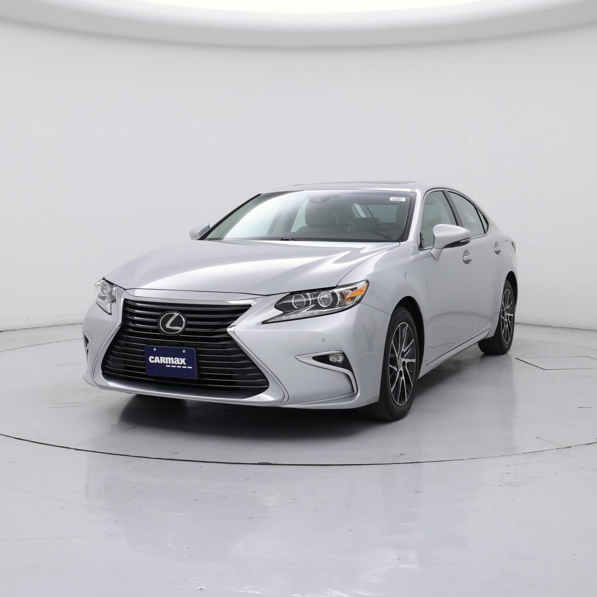 Thumbnail: 2017 Lexus ES - 4