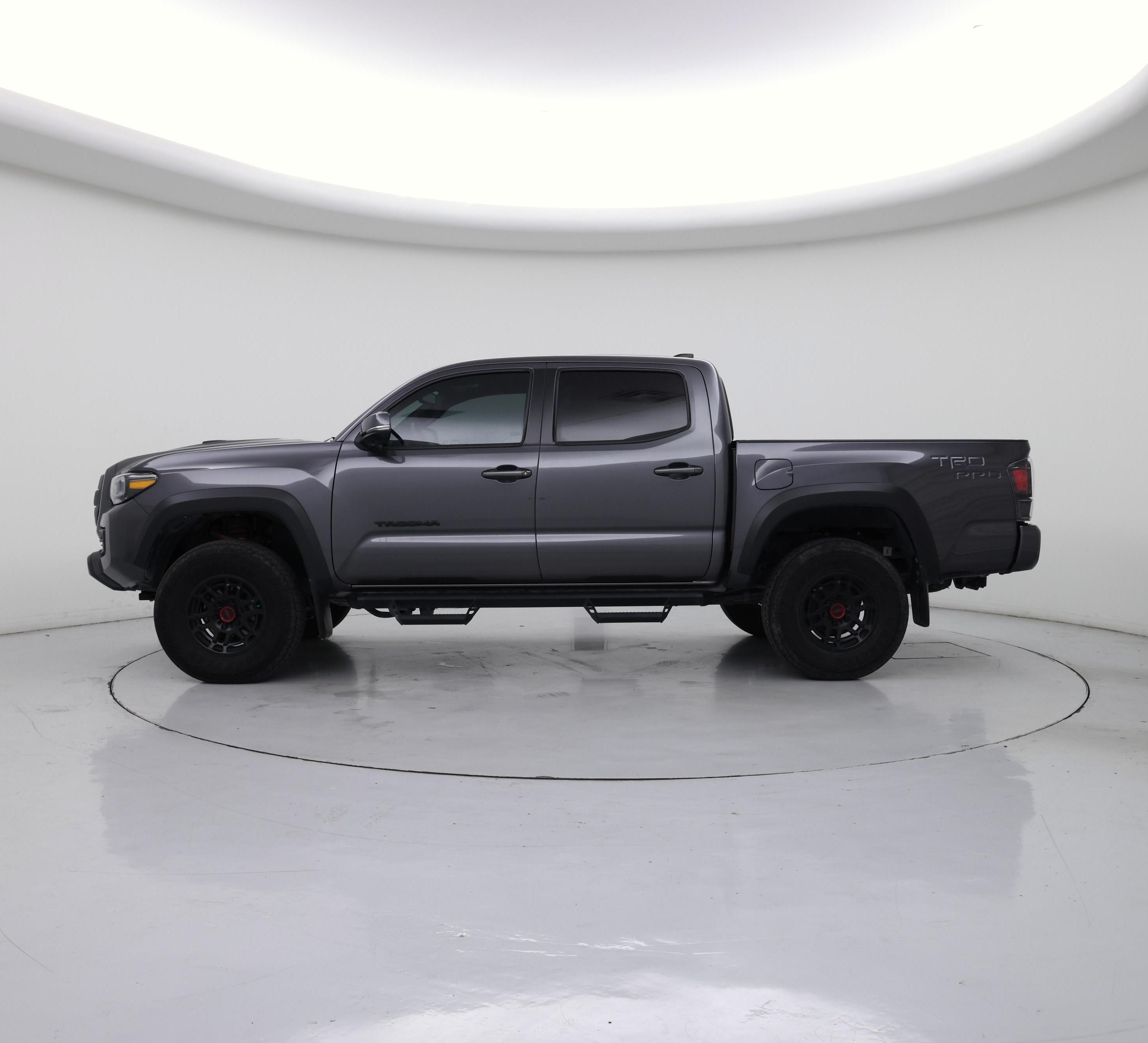 Thumbnail: 2022 Toyota Tacoma - 3