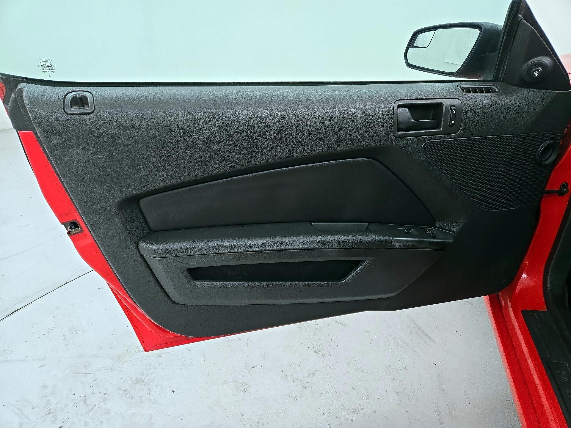 Thumbnail: 2014 Ford Mustang - 12