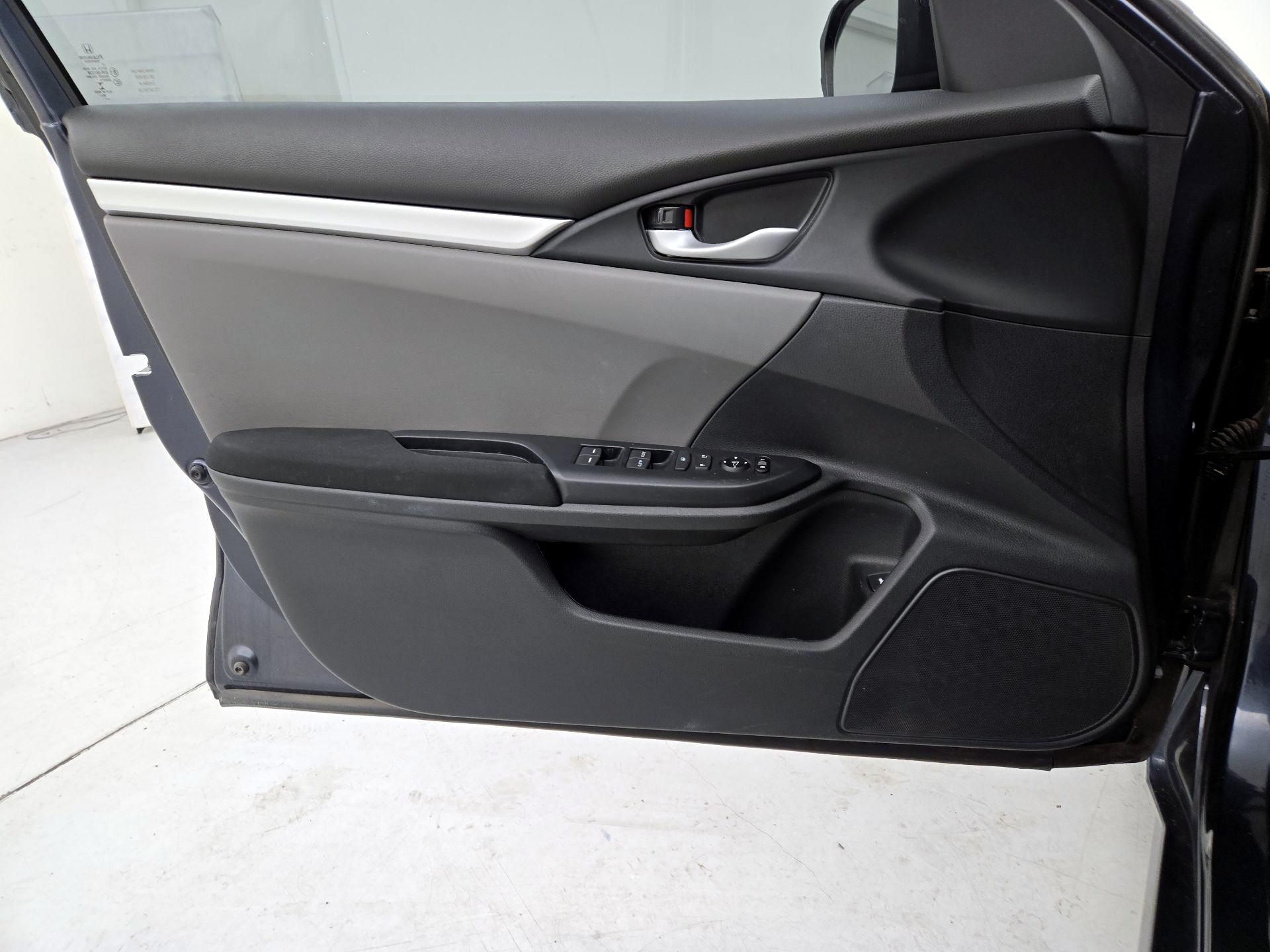 Thumbnail: 2019 Honda Civic - 12