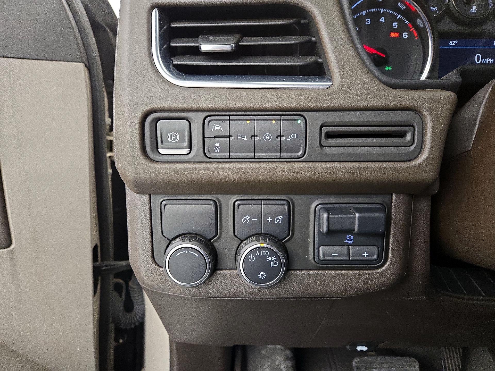 Thumbnail: 2021 Chevrolet Tahoe - 13