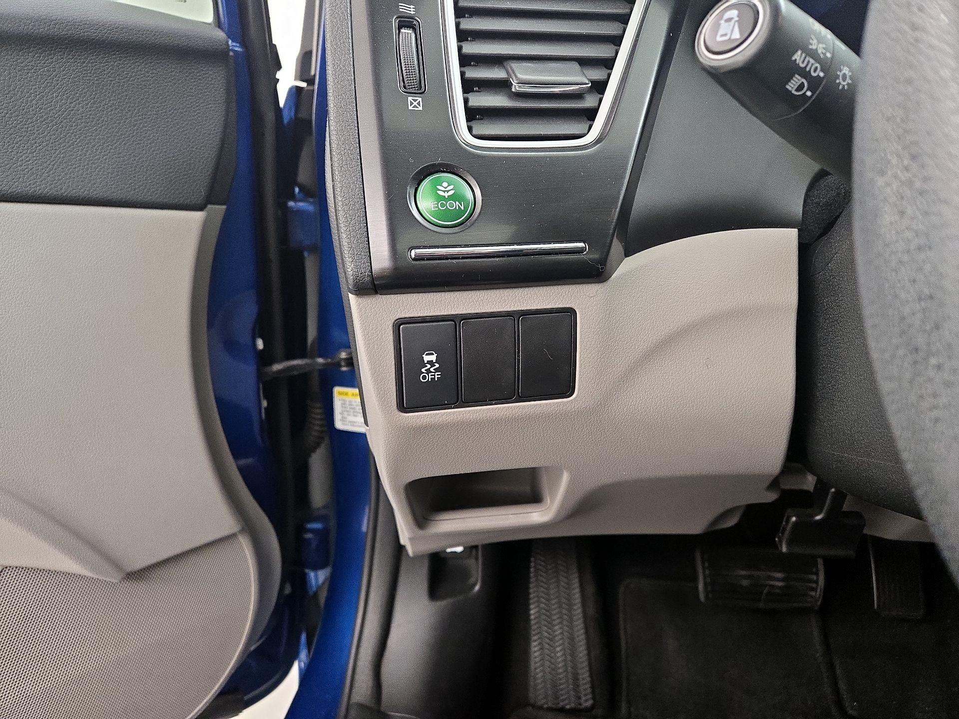 Thumbnail: 2015 Honda Civic - 13