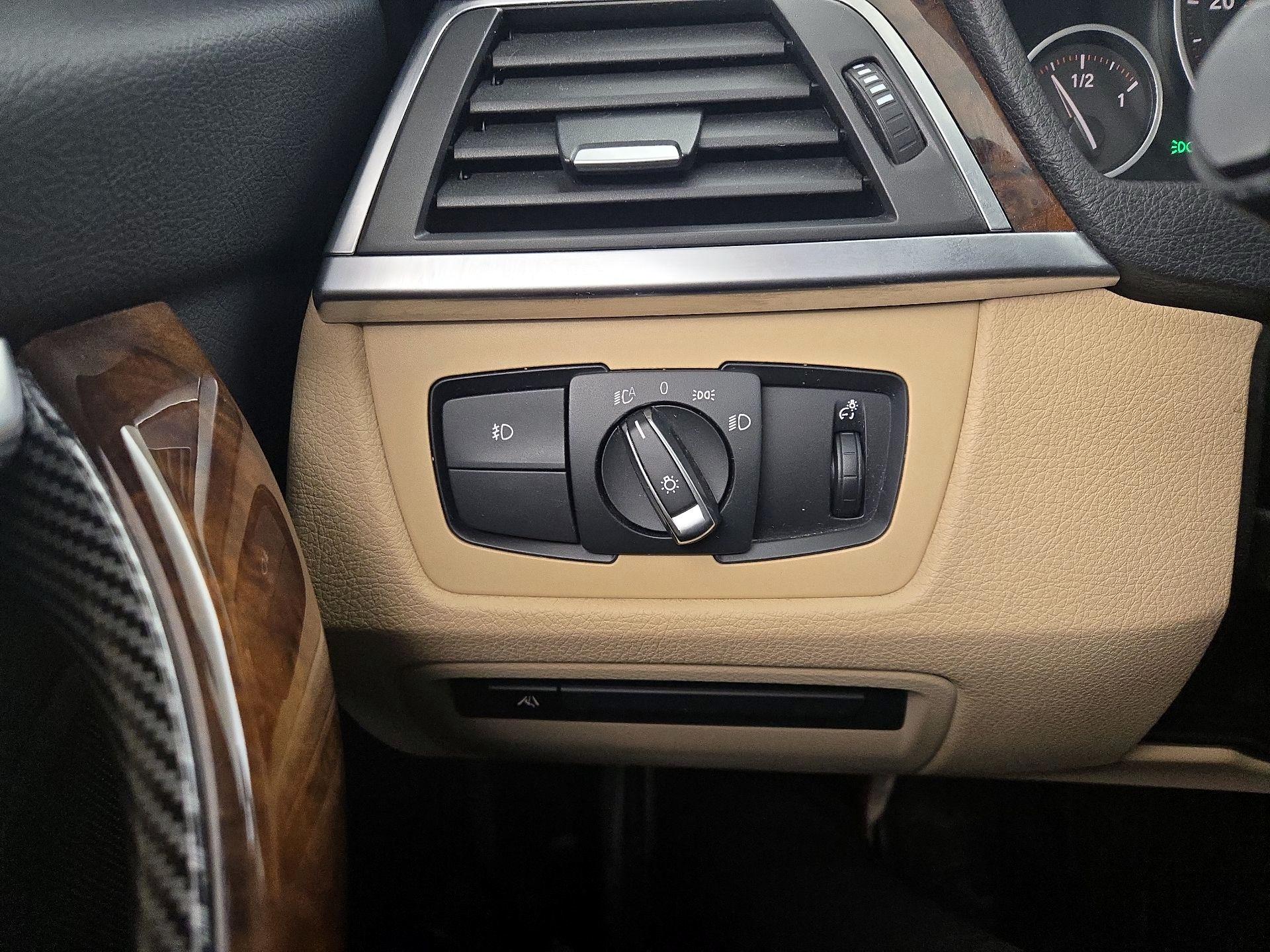 Thumbnail: 2018 BMW 3 Series - 13