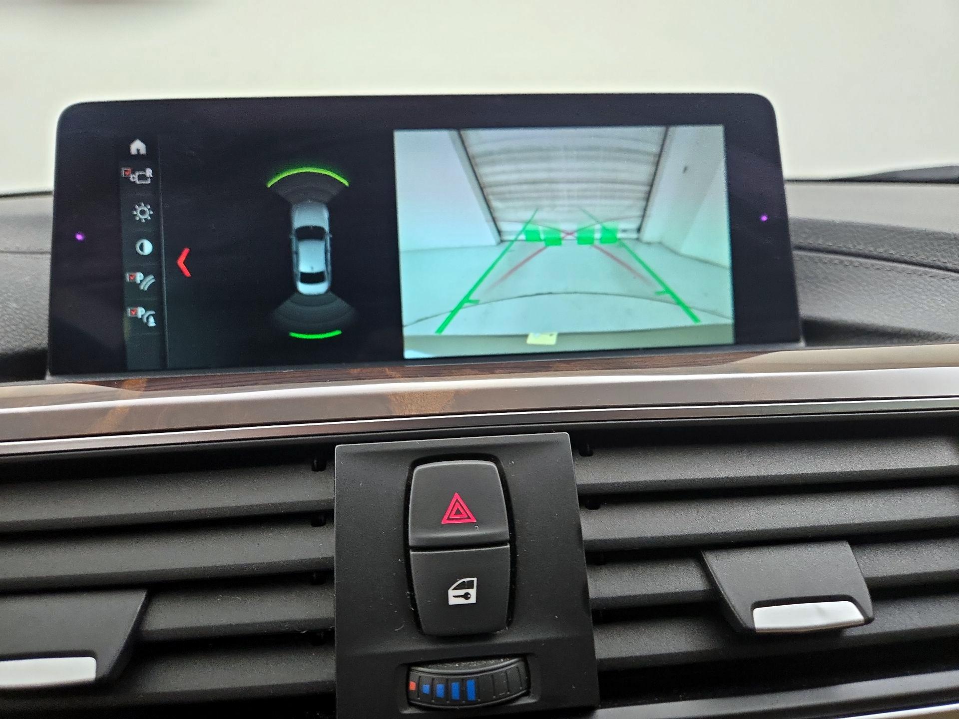 Thumbnail: 2018 BMW 3 Series - 15