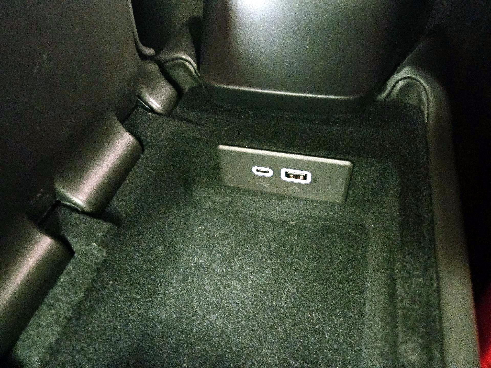 Thumbnail: 2024 Chevrolet Corvette - 18