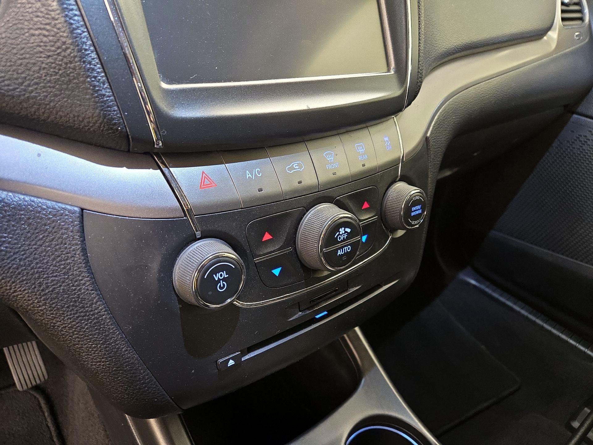 Thumbnail: 2019 Dodge Journey - 16