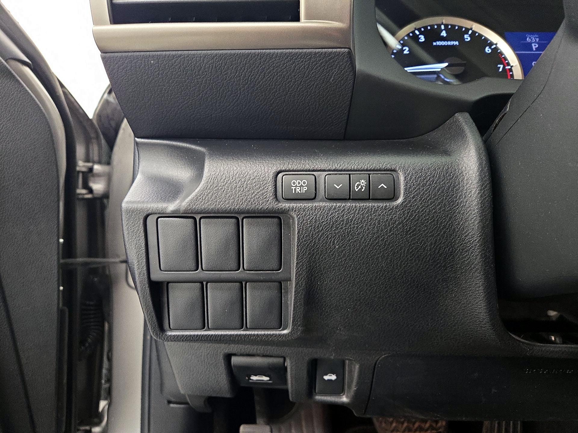 Thumbnail: 2016 Lexus IS - 13