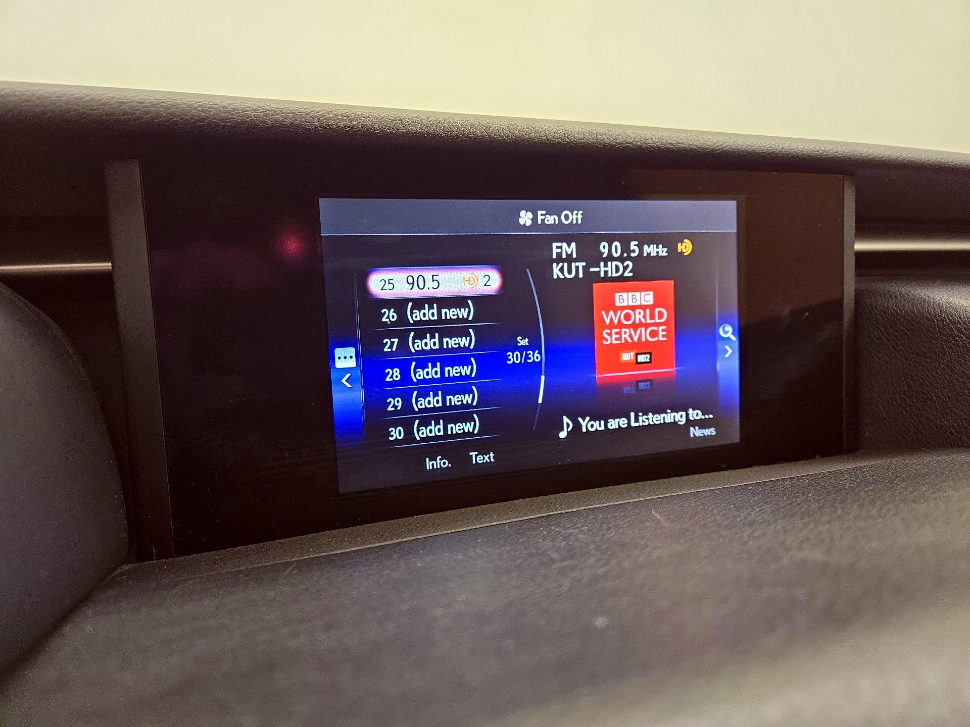 Thumbnail: 2016 Lexus IS - 15