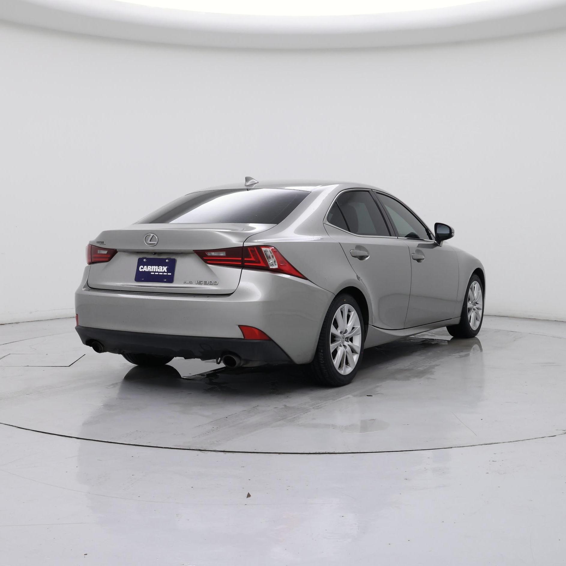 Thumbnail: 2016 Lexus IS - 8