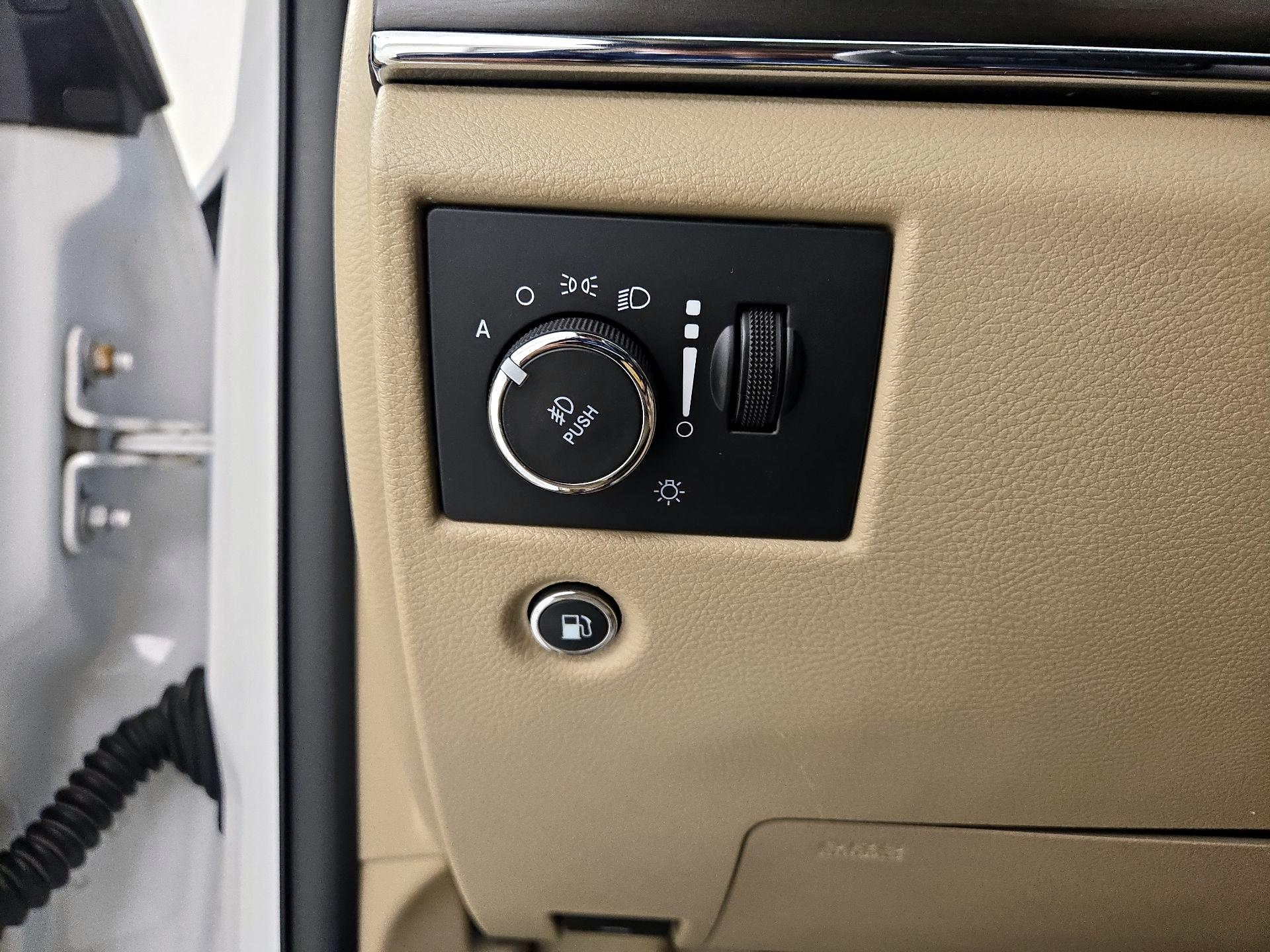 Thumbnail: 2019 Jeep Grand Cherokee - 13