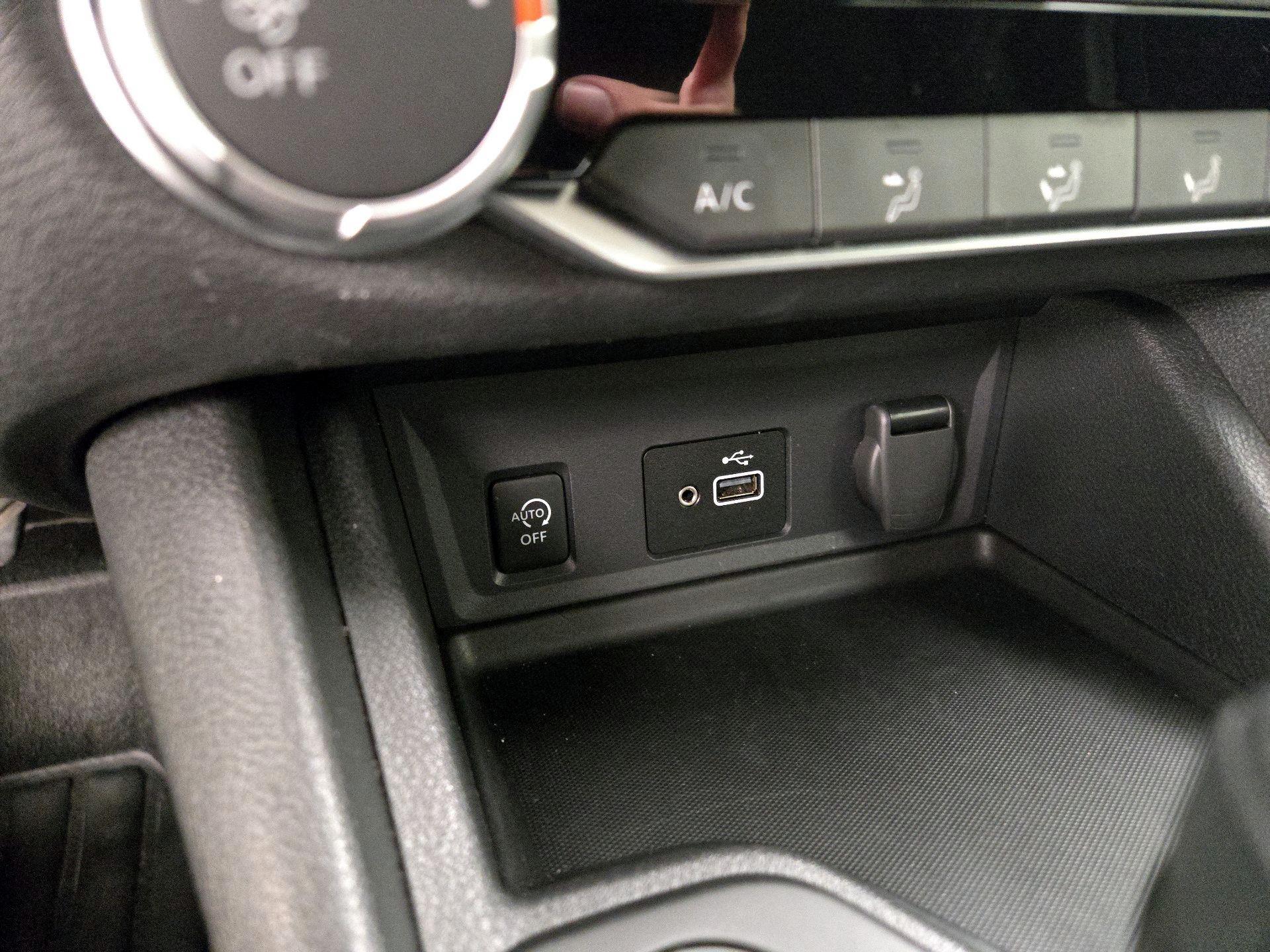 Thumbnail: 2024 Nissan Sentra - 18