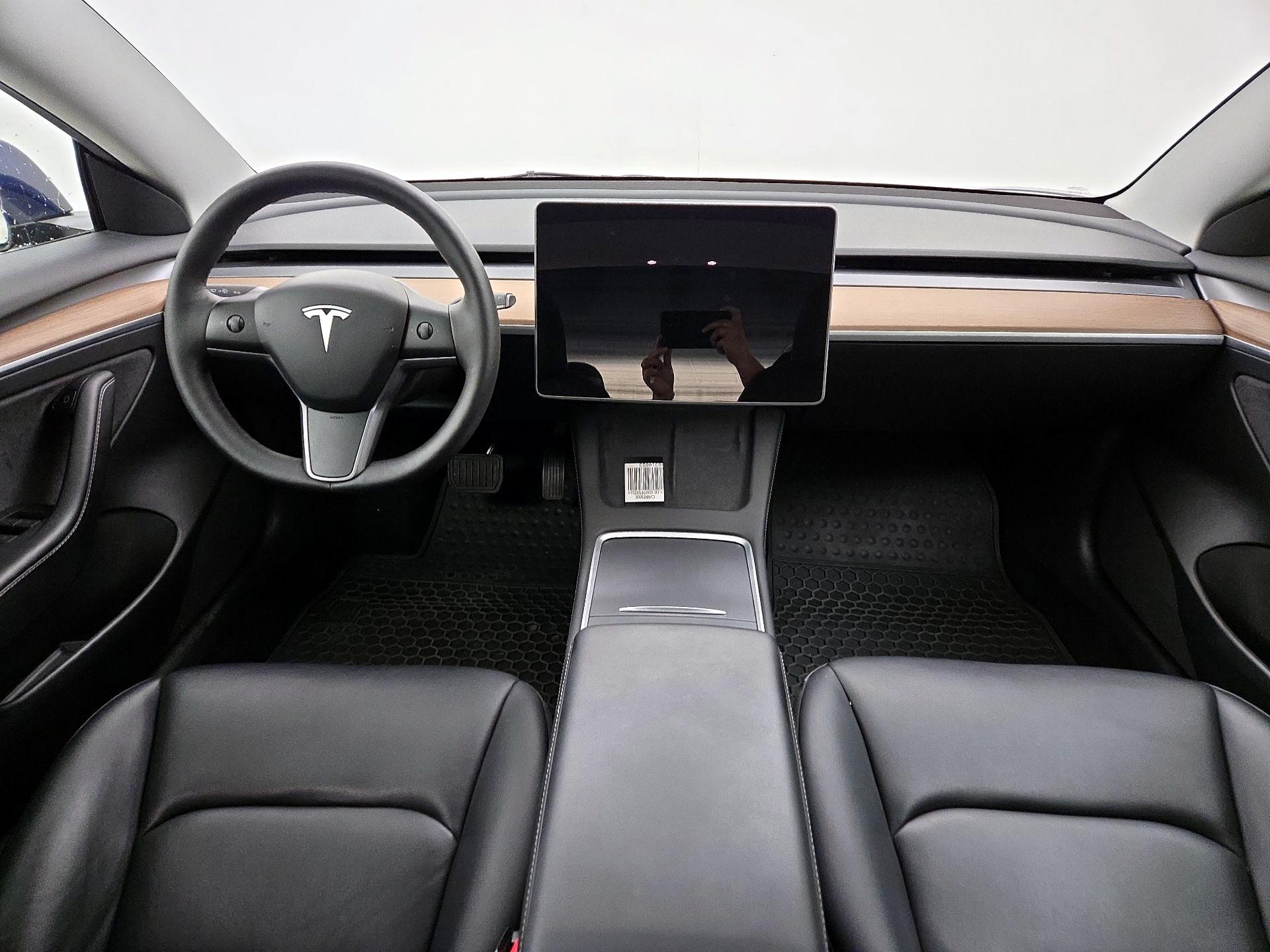Thumbnail: 2023 Tesla Model 3 - 9