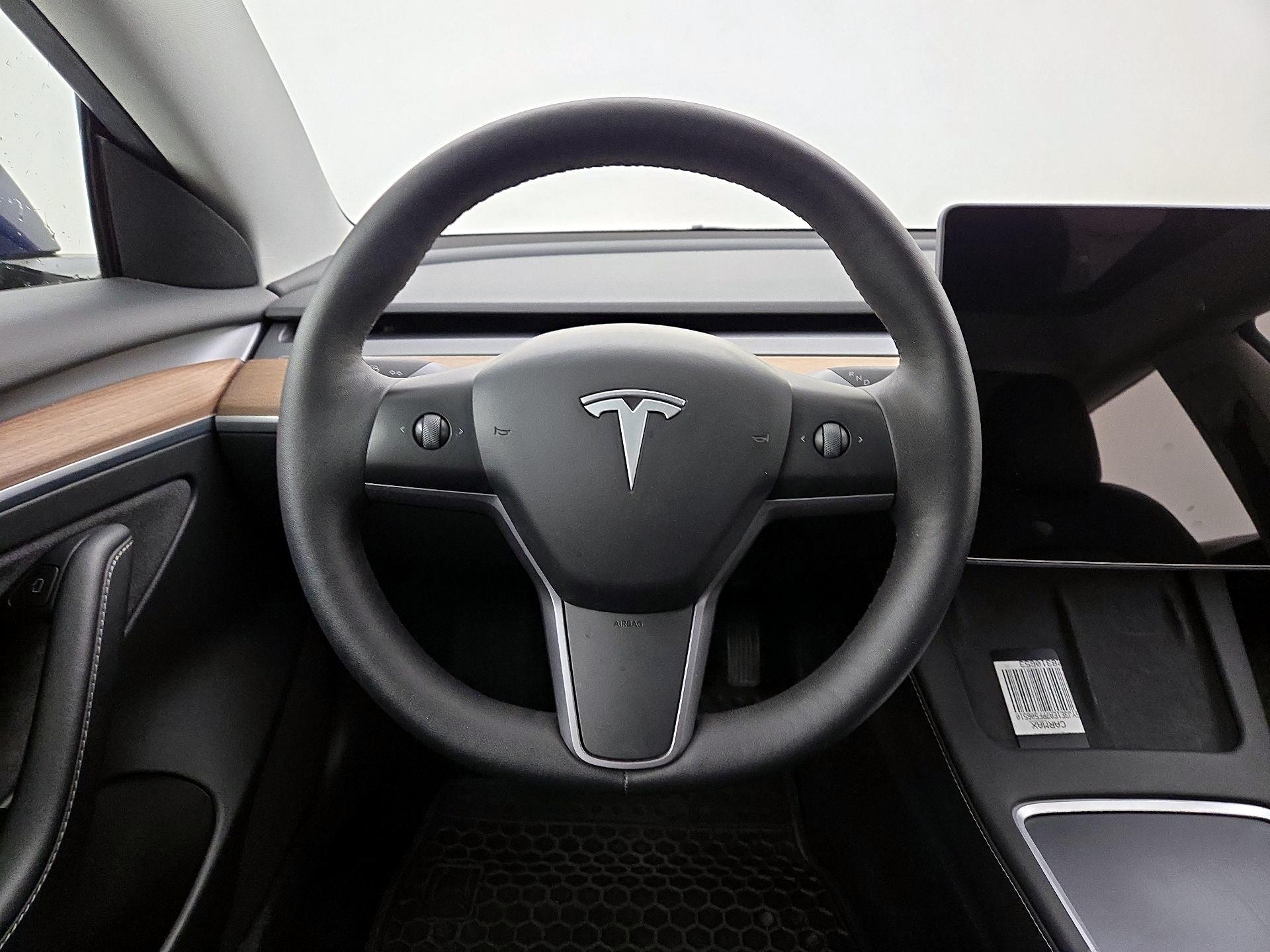 Thumbnail: 2023 Tesla Model 3 - 10