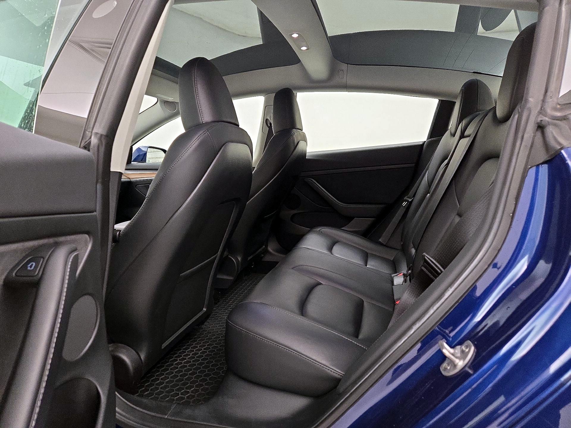 Thumbnail: 2023 Tesla Model 3 - 20