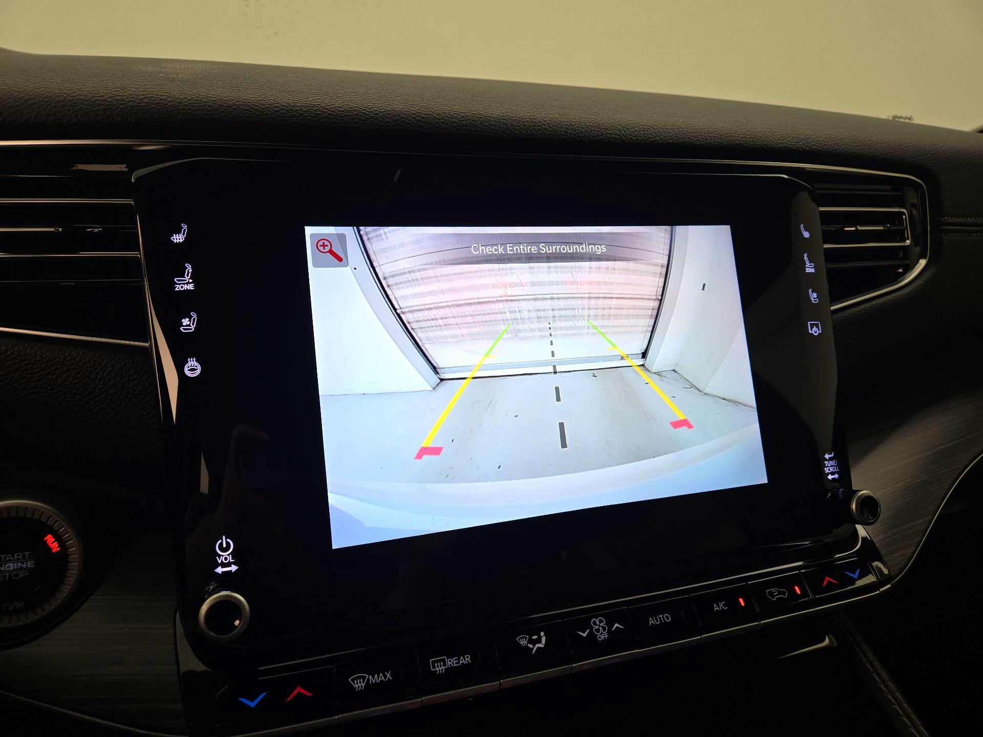 Thumbnail: 2024 Jeep Wagoneer - 15