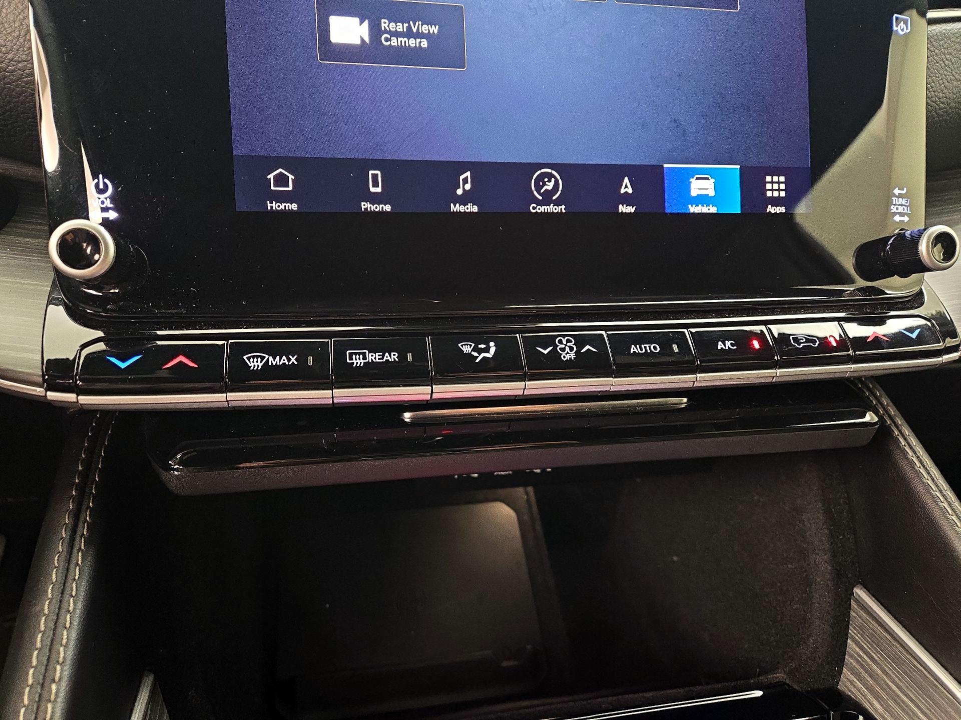 Thumbnail: 2024 Jeep Wagoneer - 17