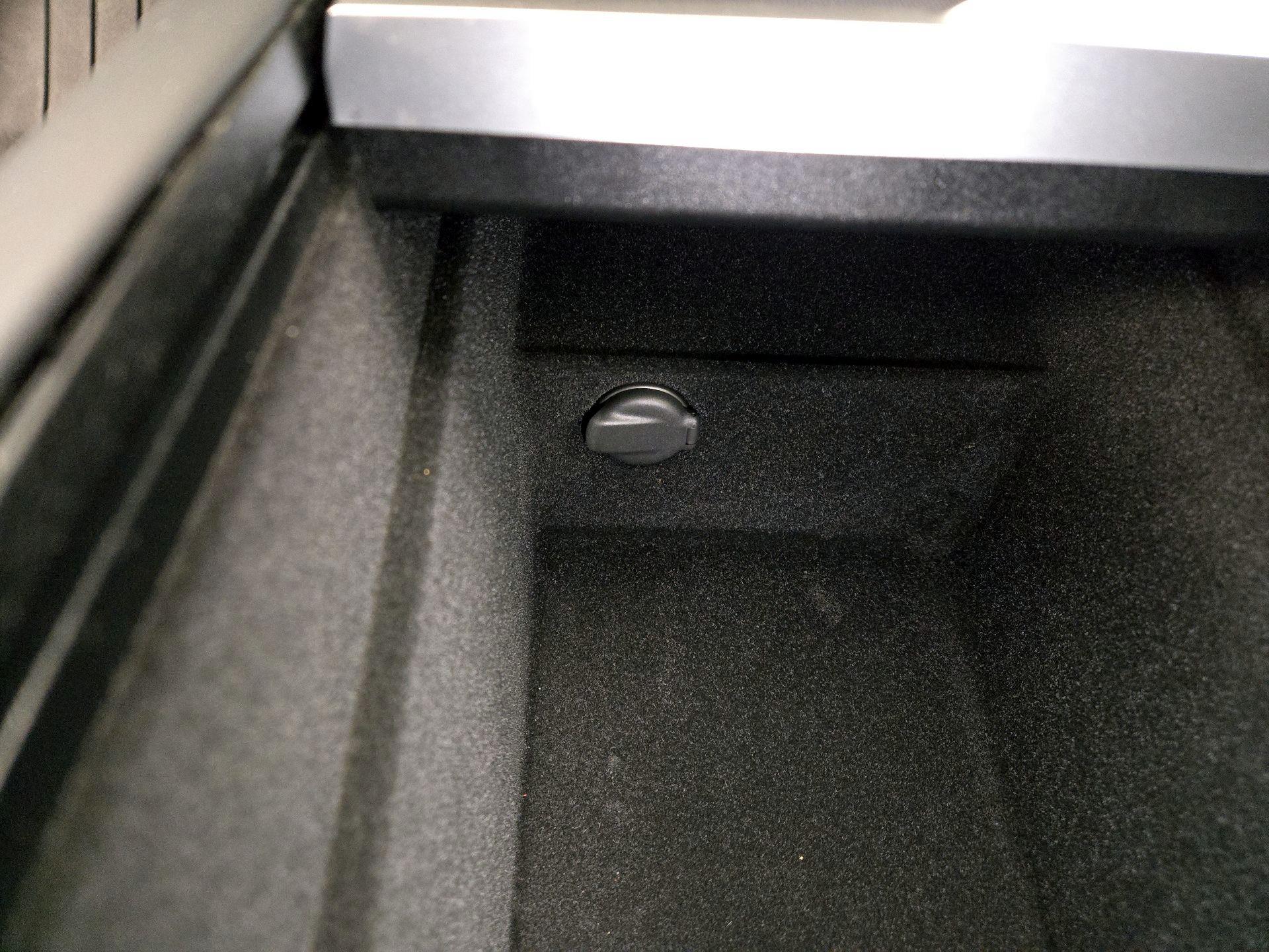 Thumbnail: 2025 Tesla Model 3 - 18