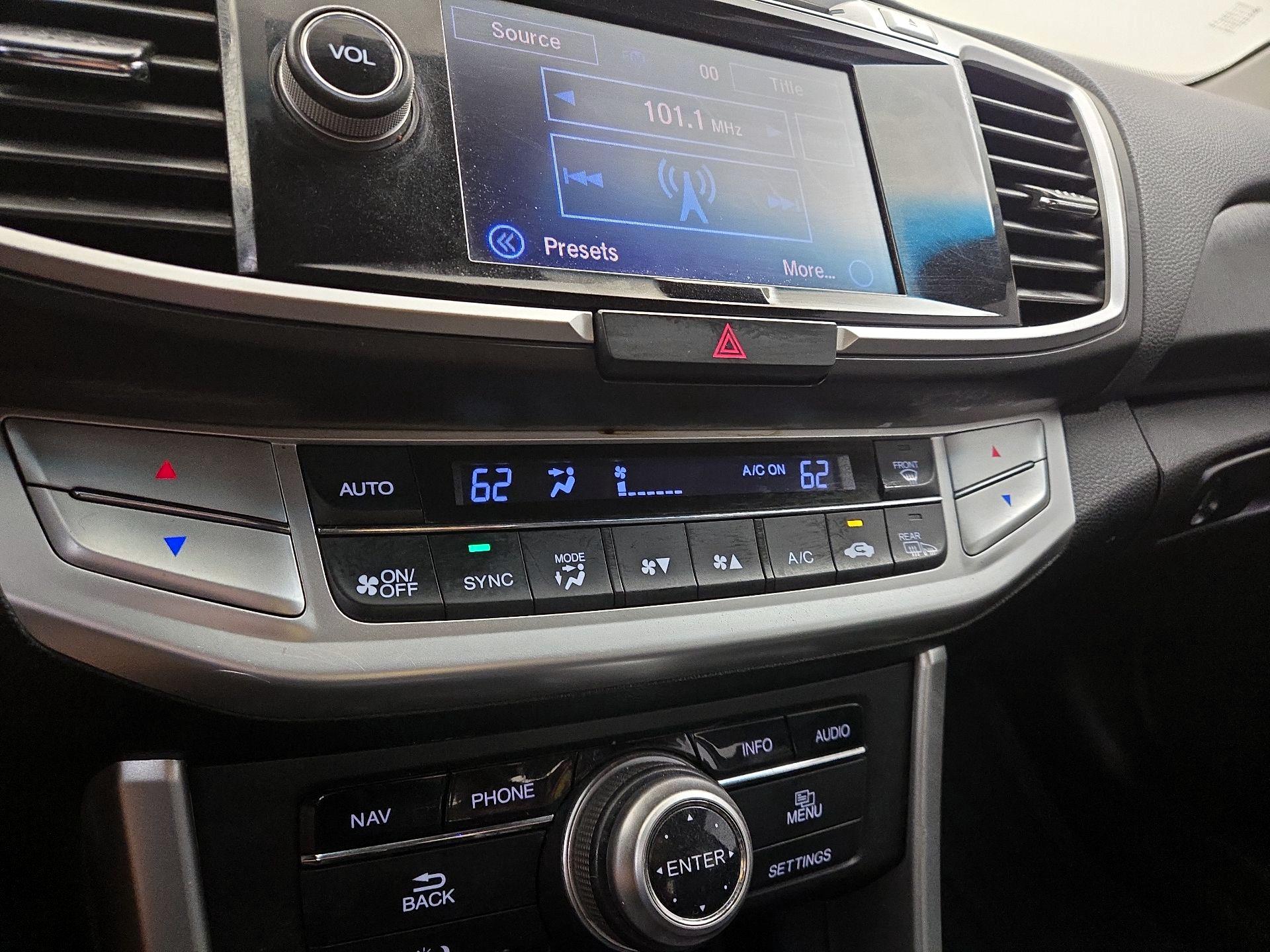 Thumbnail: 2015 Honda Accord - 16