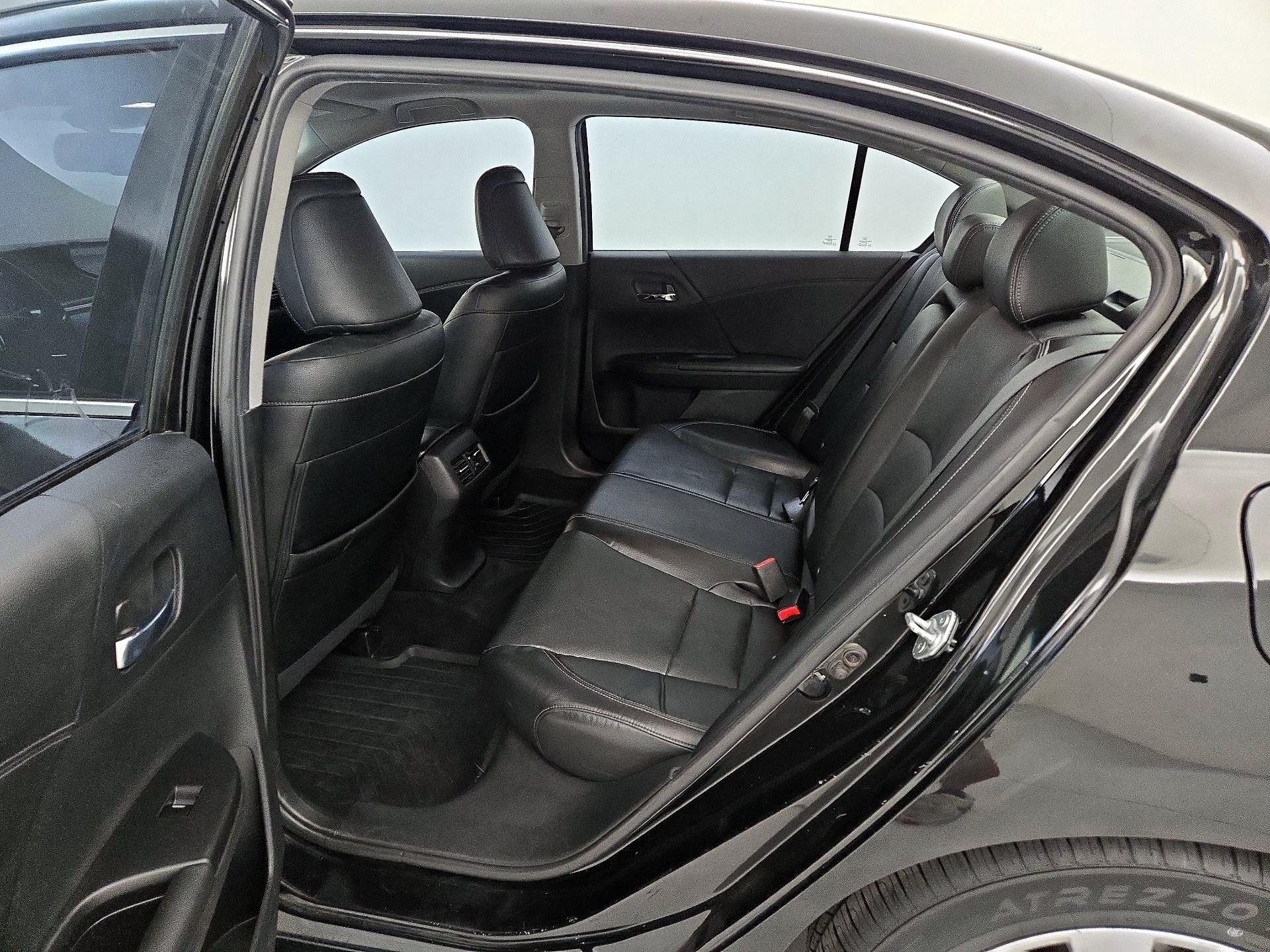 Thumbnail: 2015 Honda Accord - 20