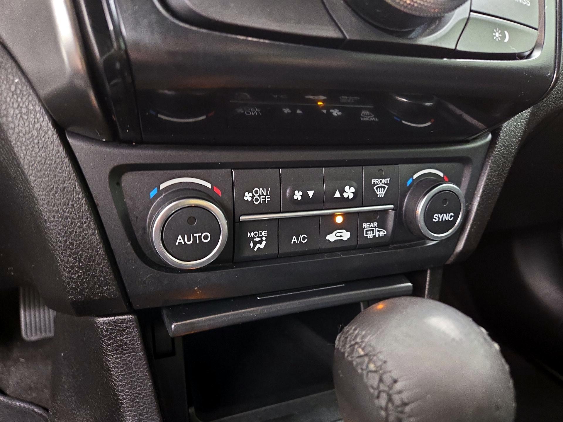 Thumbnail: 2019 Acura ILX - 17