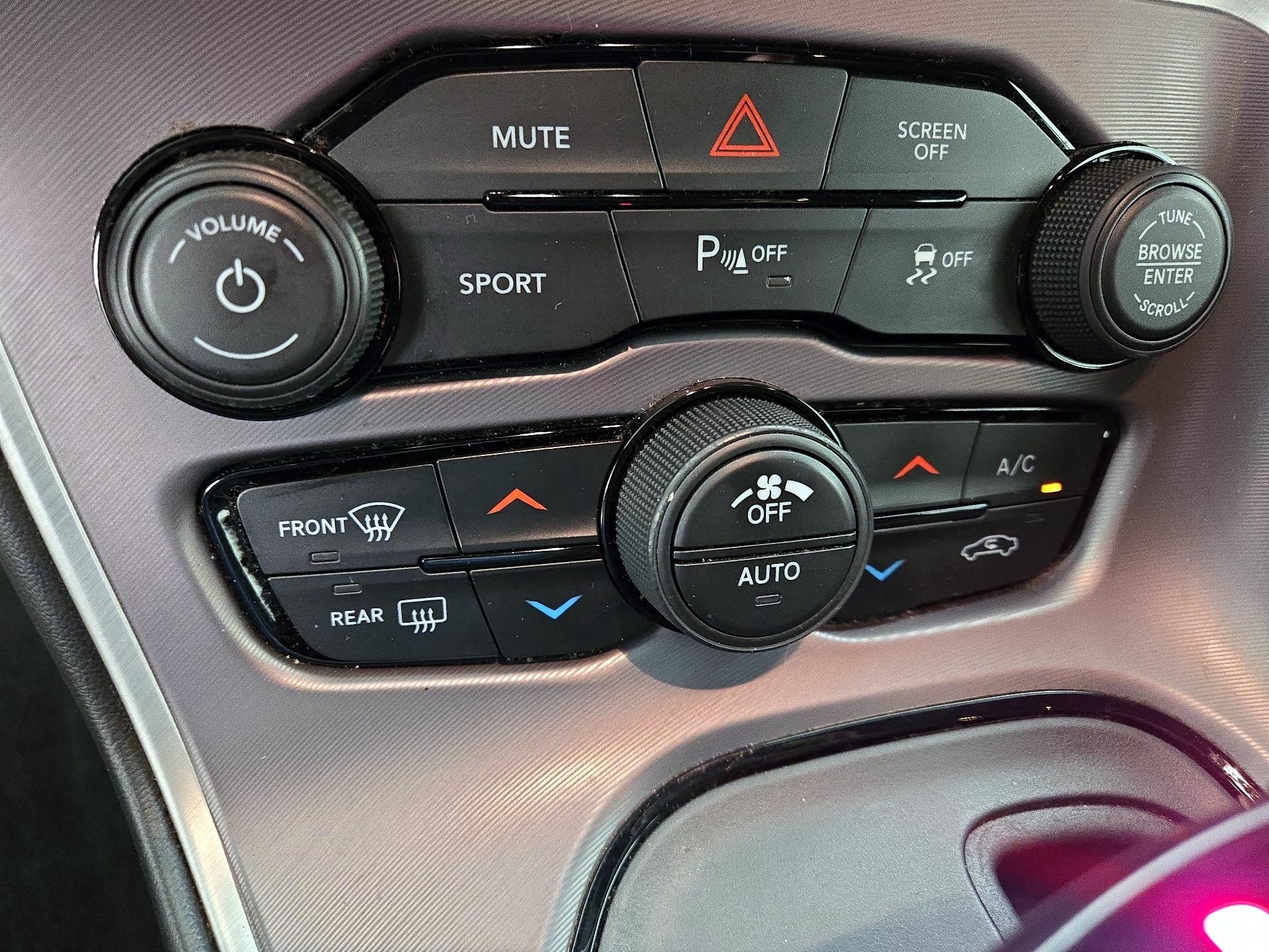 Thumbnail: 2022 Dodge Challenger - 16