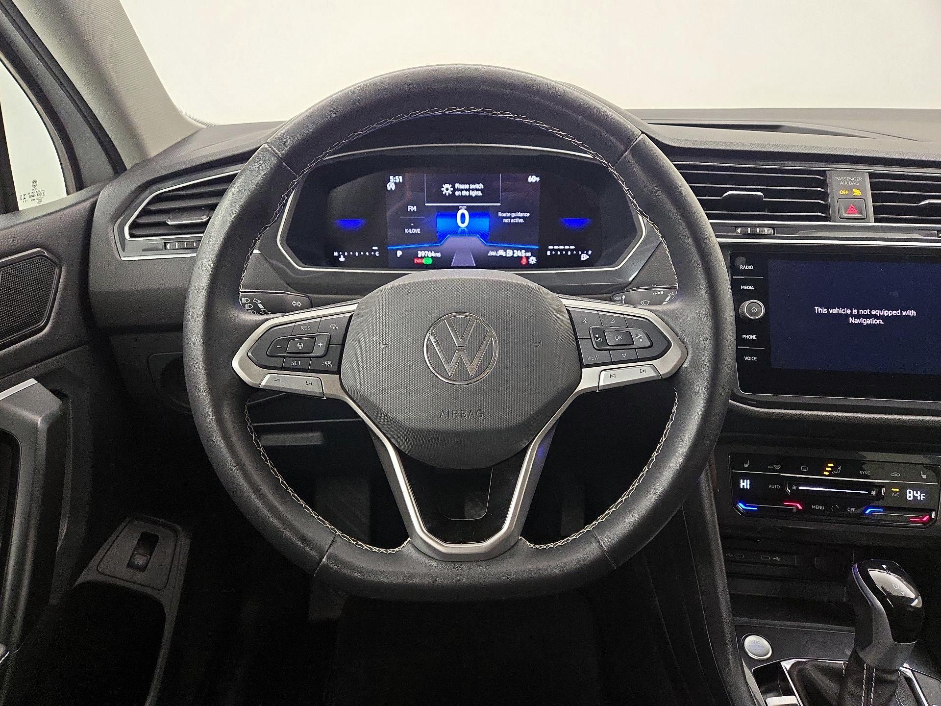 Thumbnail: 2024 Volkswagen Tiguan - 10