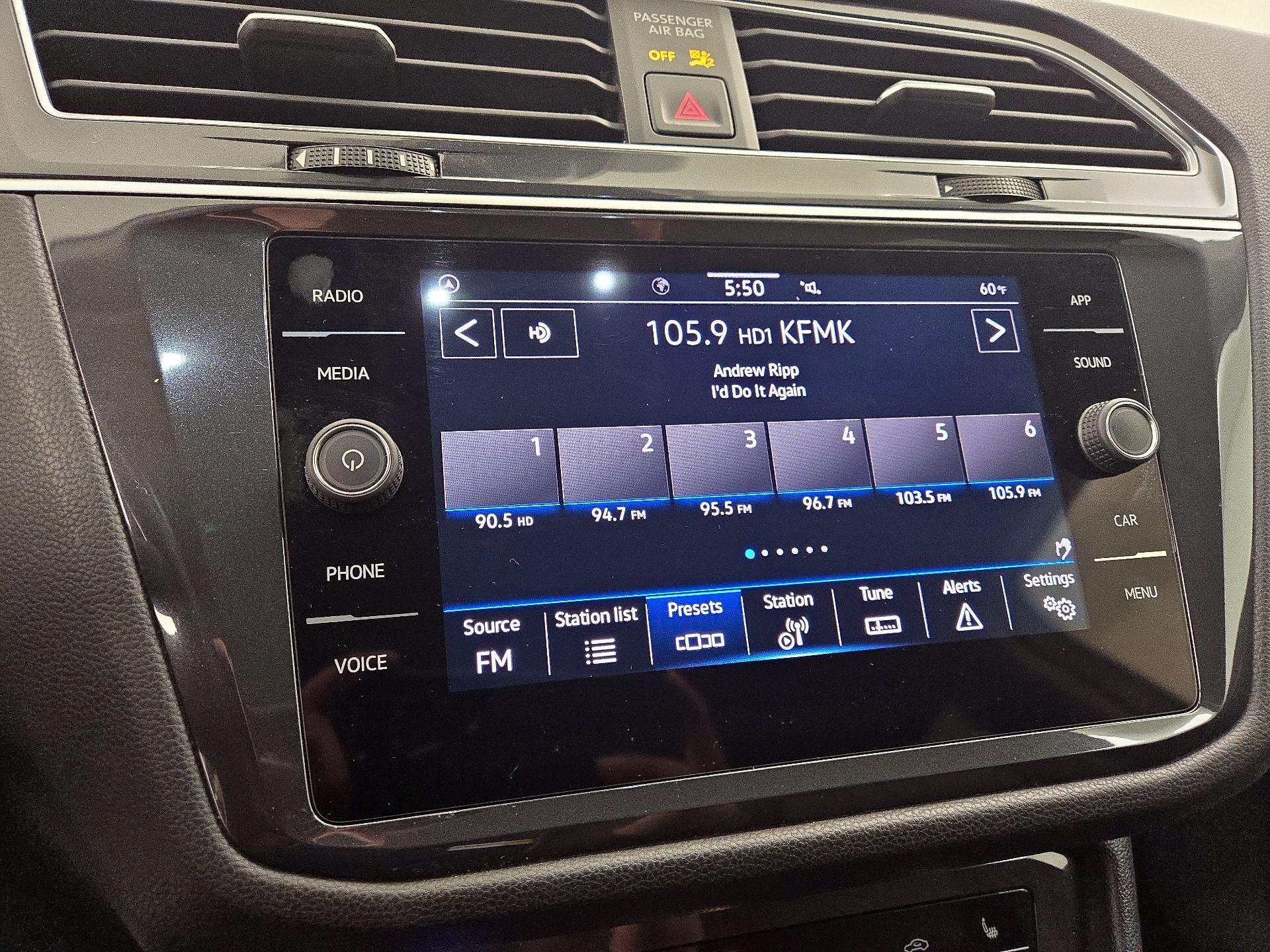 Thumbnail: 2024 Volkswagen Tiguan - 15