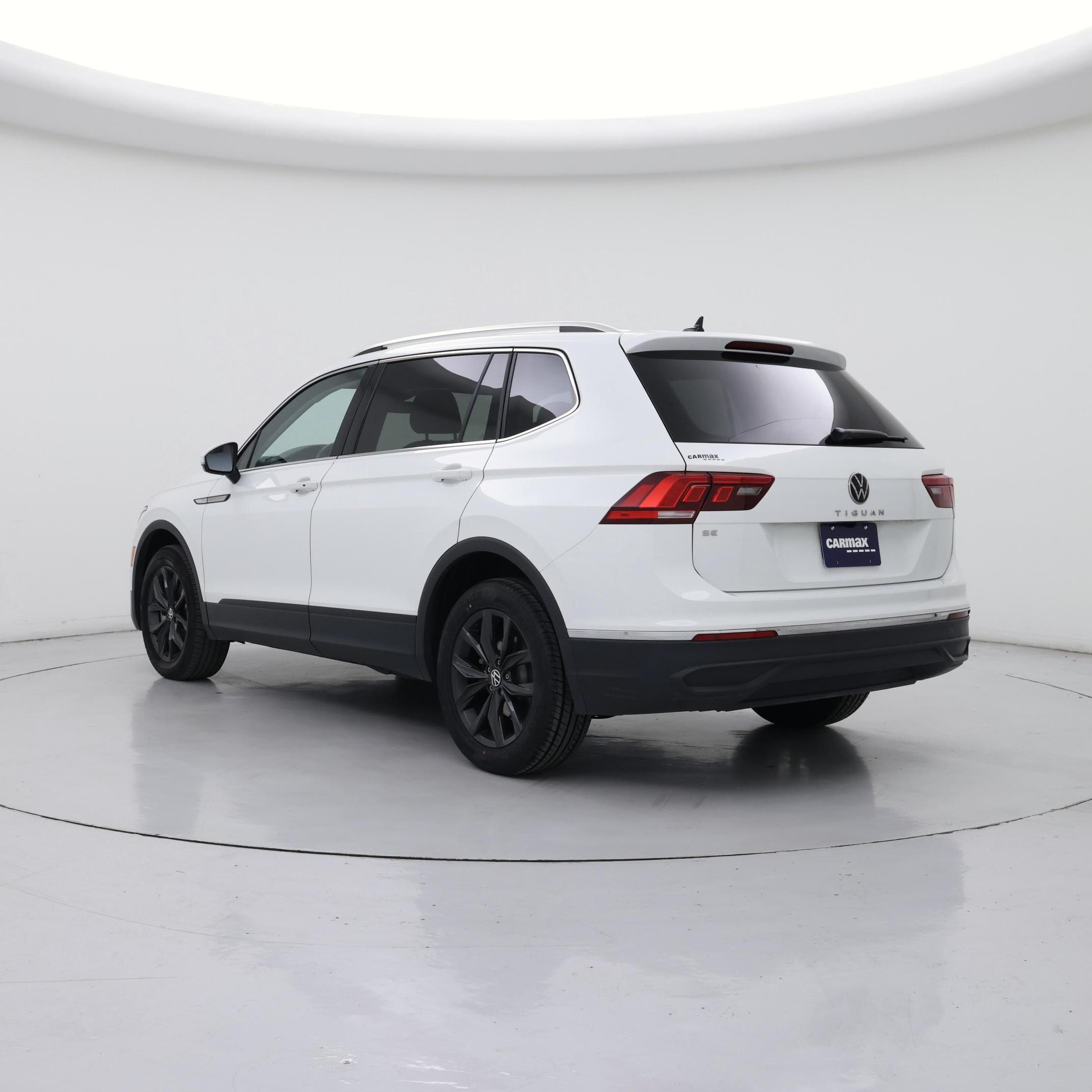 Thumbnail: 2024 Volkswagen Tiguan - 2