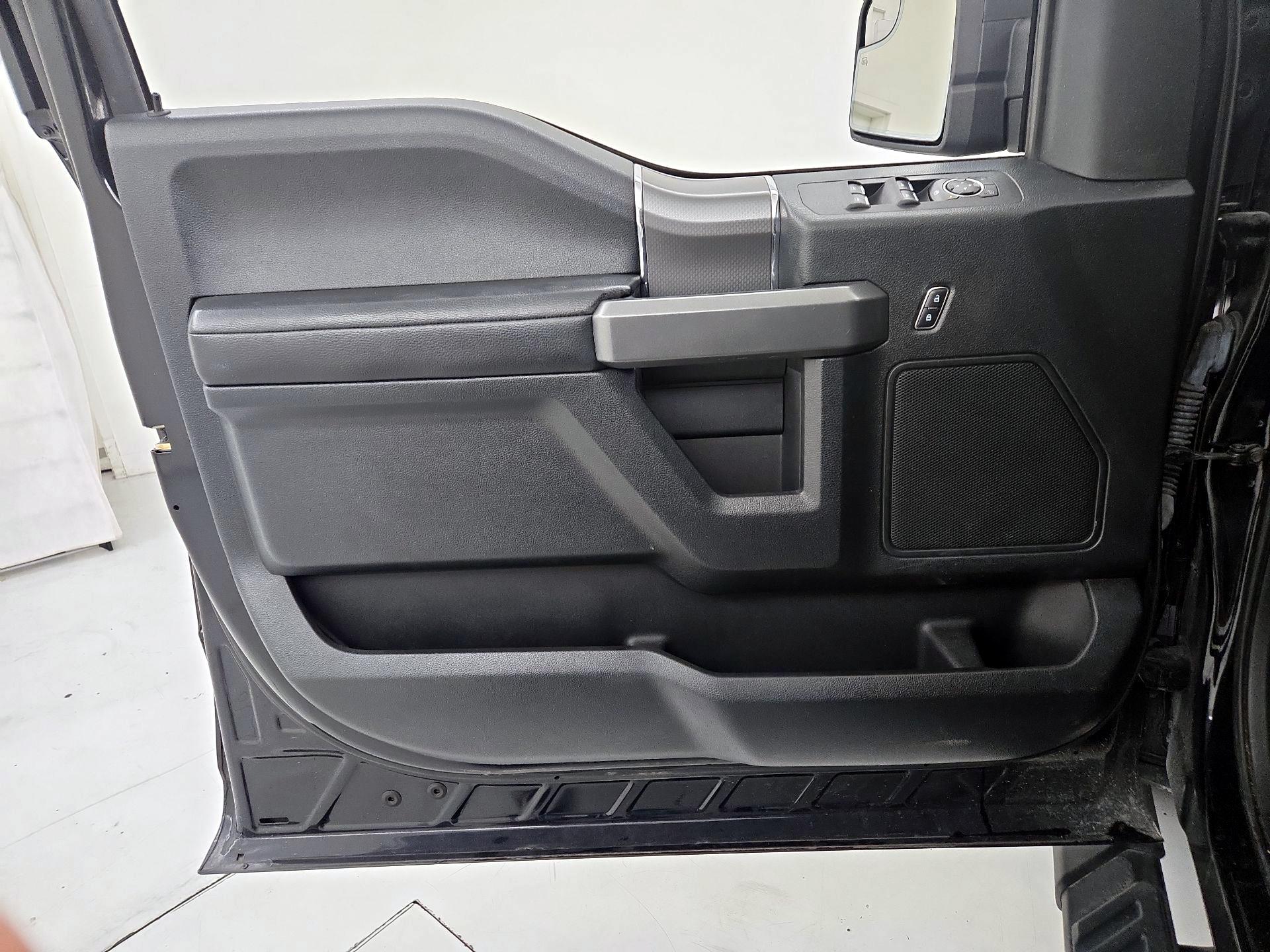 Thumbnail: 2016 Ford F-150 - 12