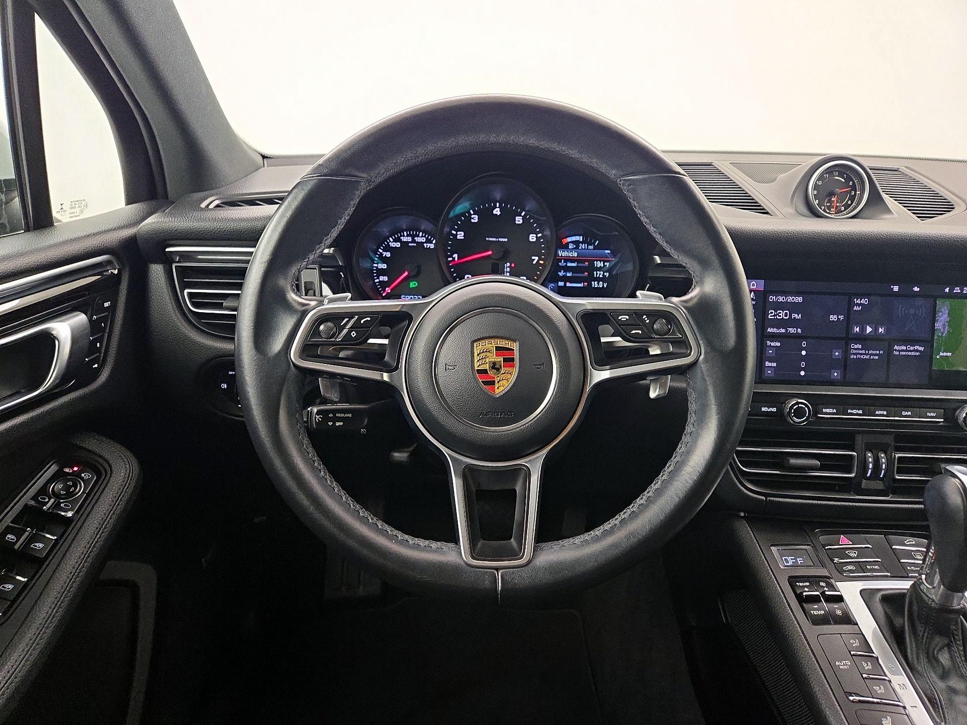 Thumbnail: 2021 Porsche Macan - 10