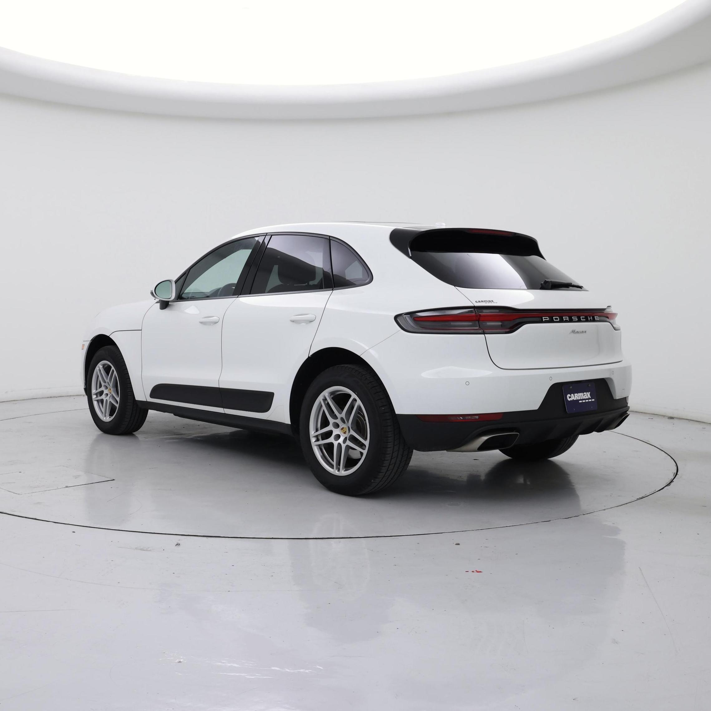 Thumbnail: 2021 Porsche Macan - 2