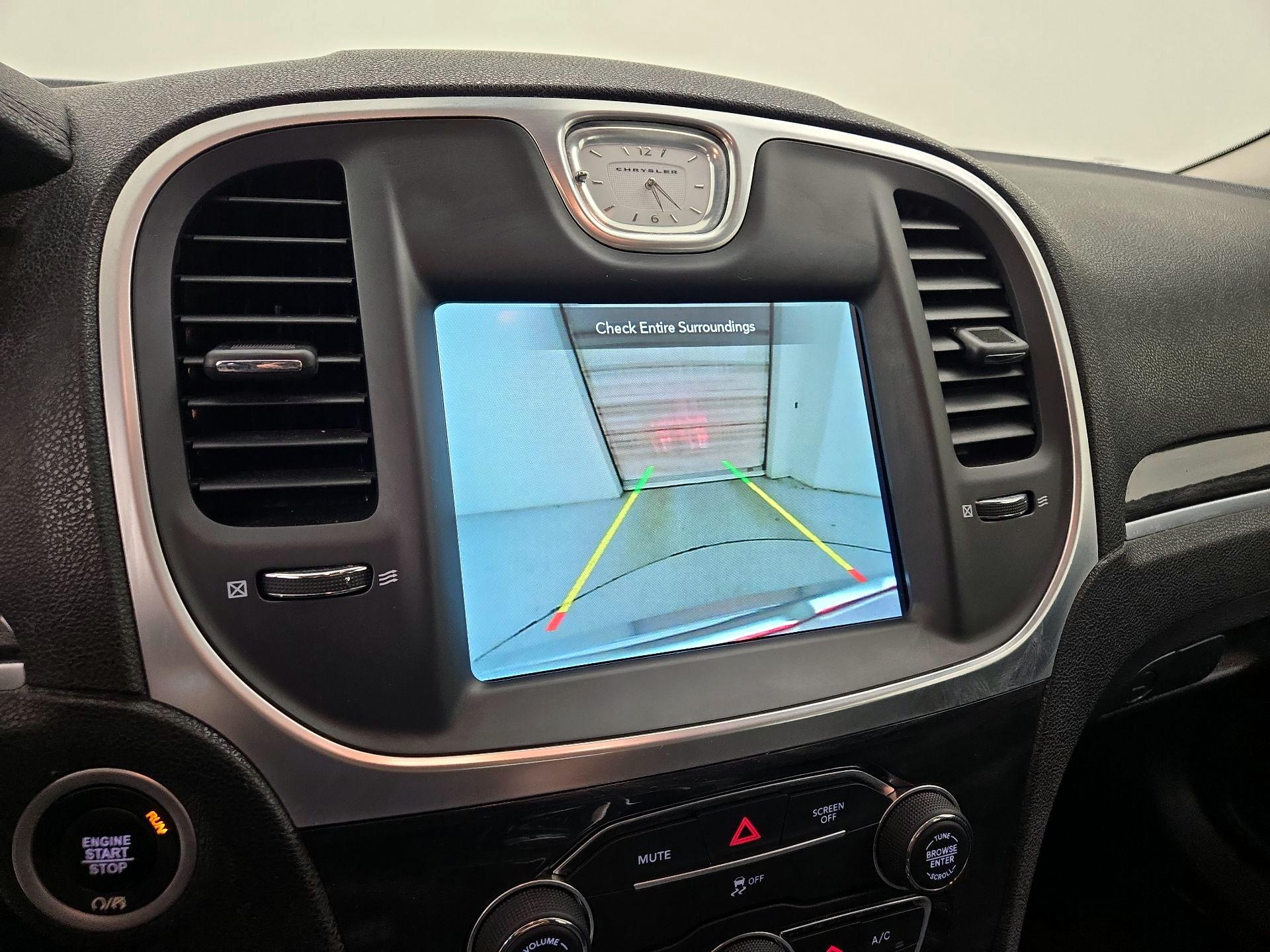 Thumbnail: 2020 Chrysler 300 - 14