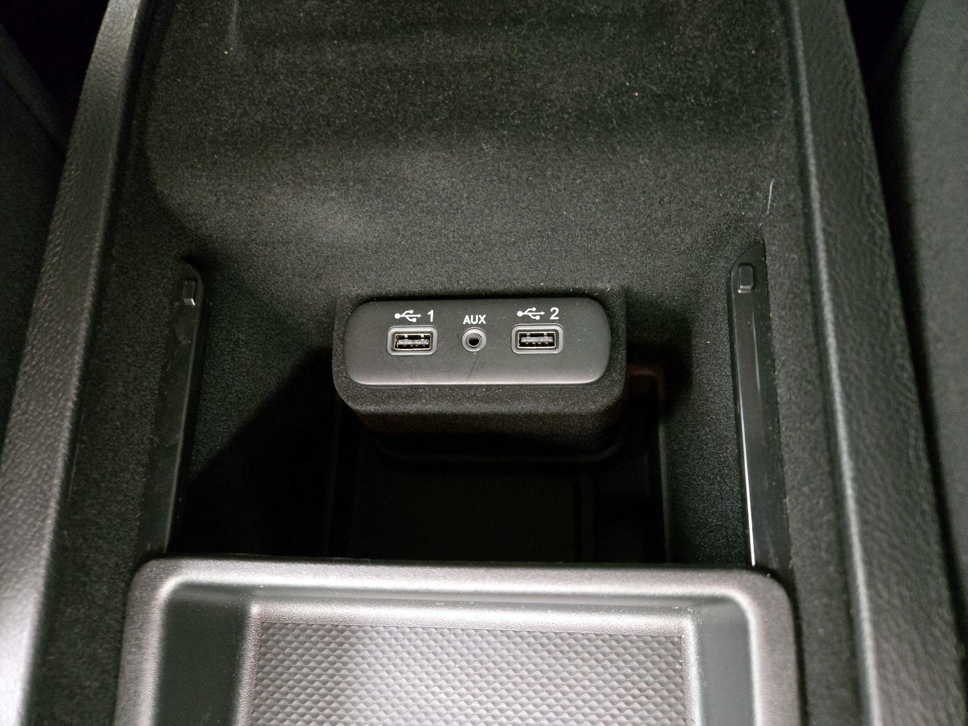 Thumbnail: 2020 Chrysler 300 - 18