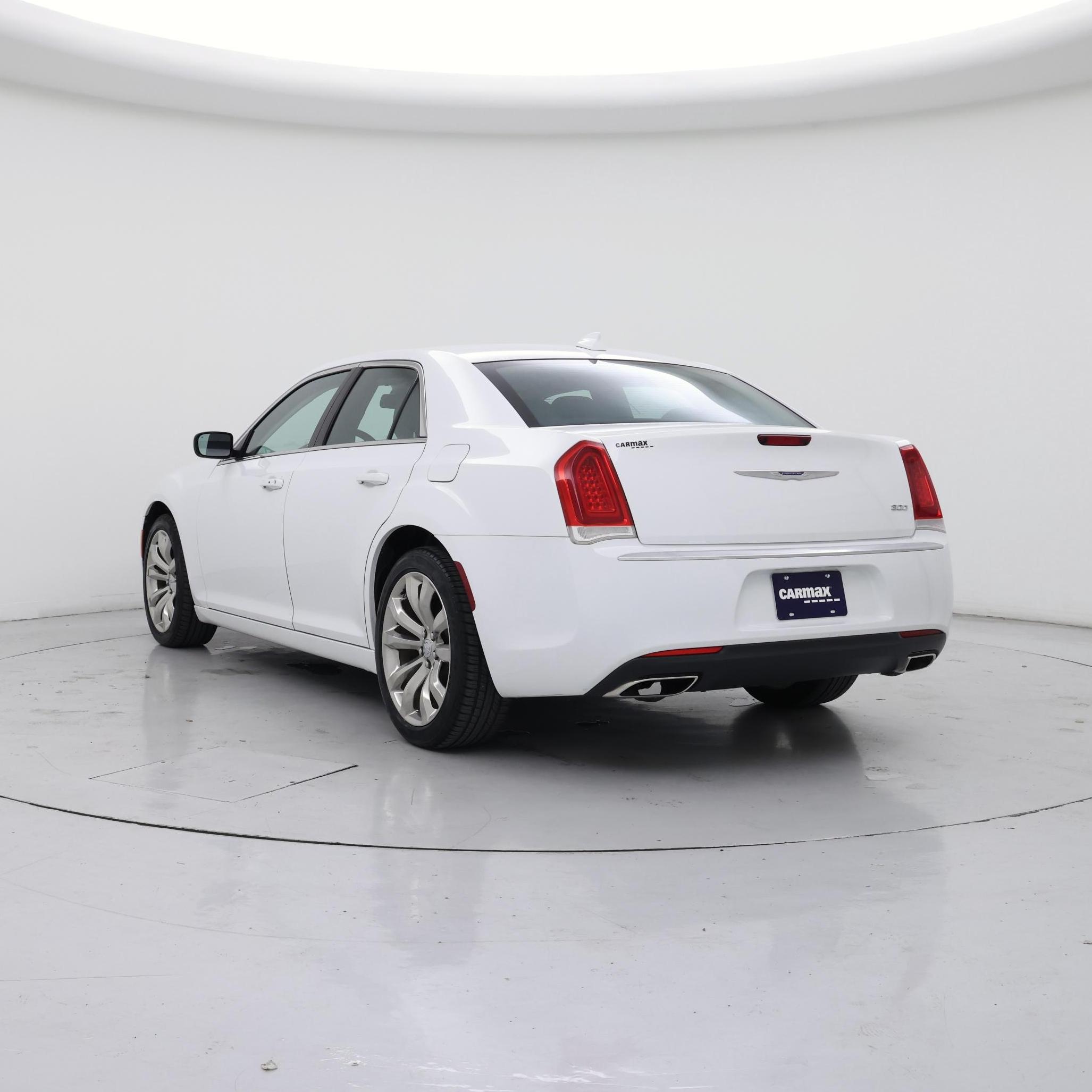 Thumbnail: 2020 Chrysler 300 - 2