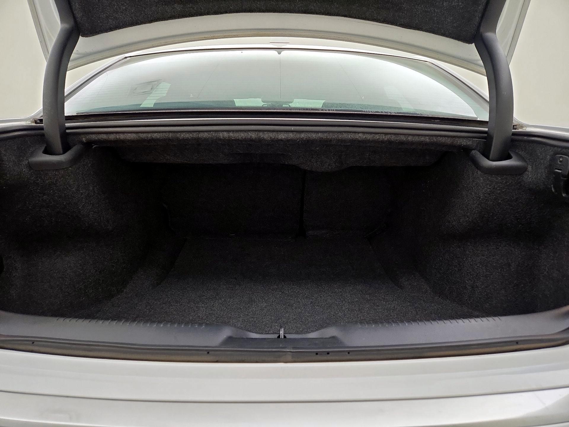 Thumbnail: 2020 Chrysler 300 - 20