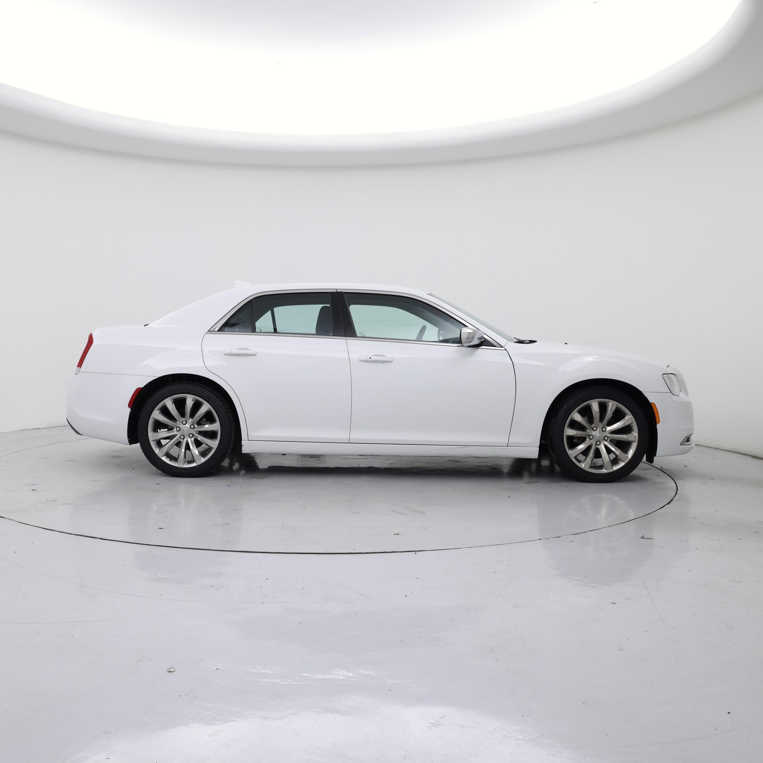 Thumbnail: 2020 Chrysler 300 - 7