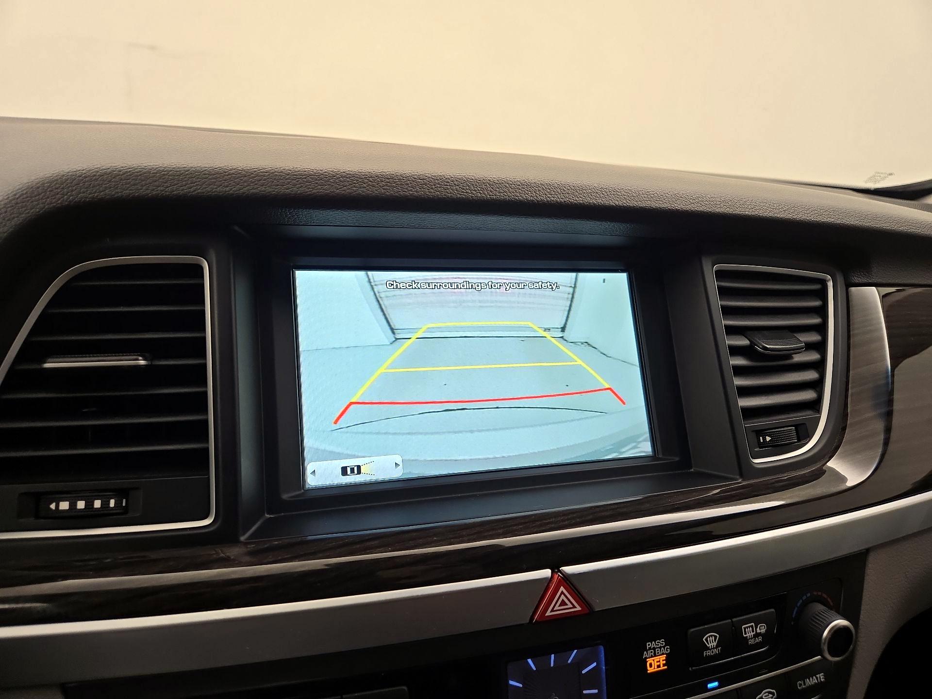 Thumbnail: 2017 Genesis G80 - 15