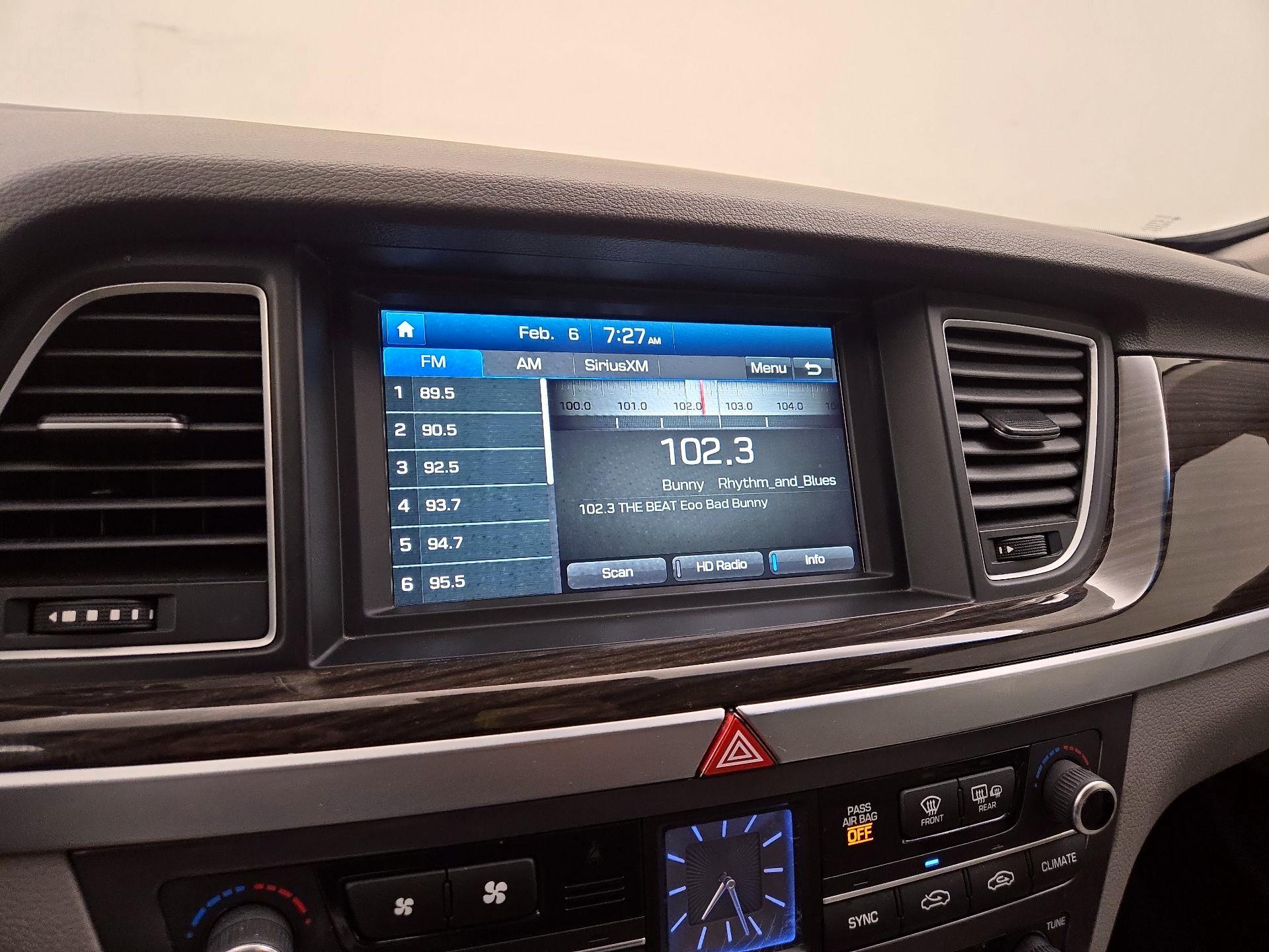 Thumbnail: 2017 Genesis G80 - 16