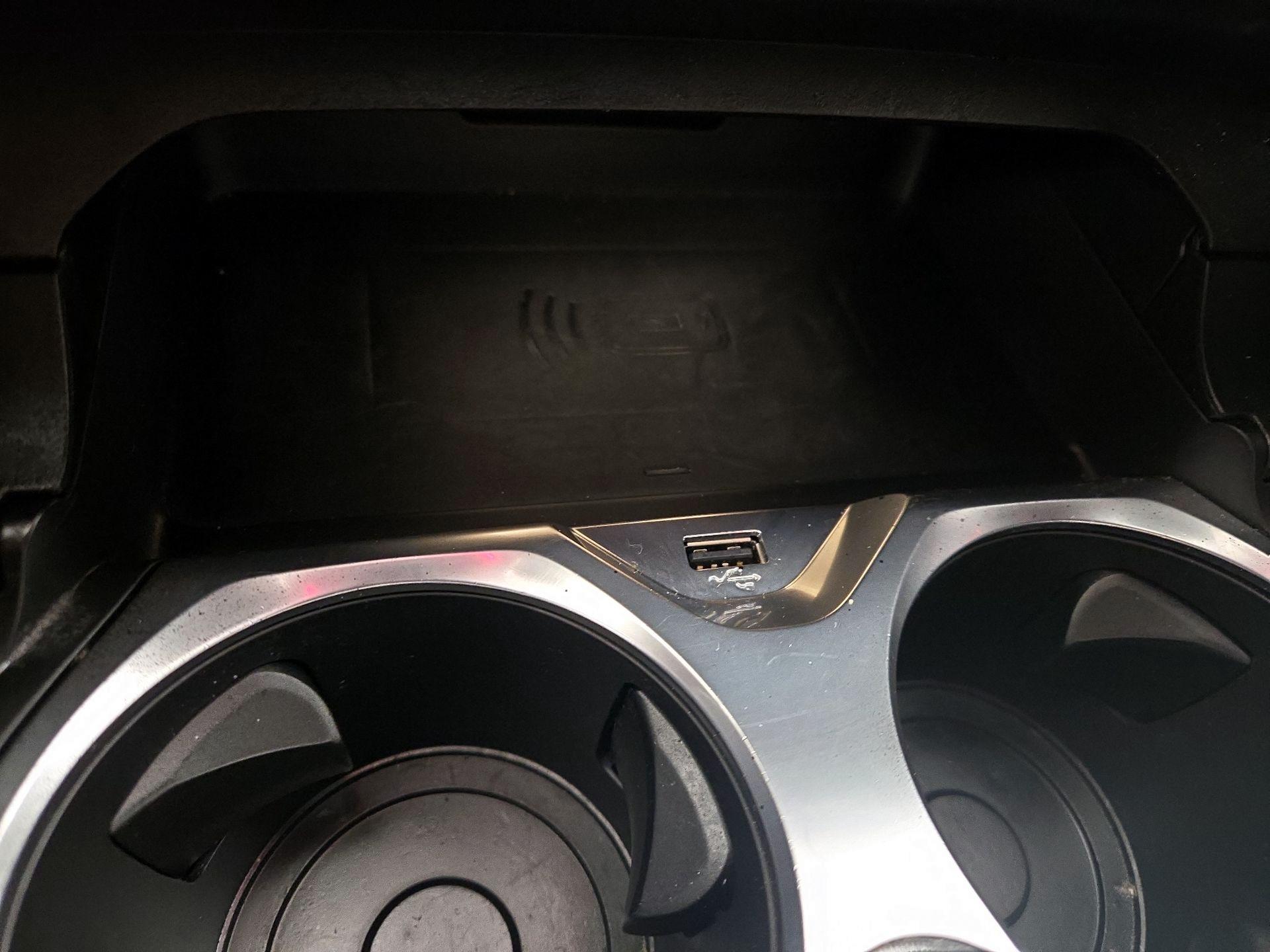 Thumbnail: 2022 BMW 8 Series - 19