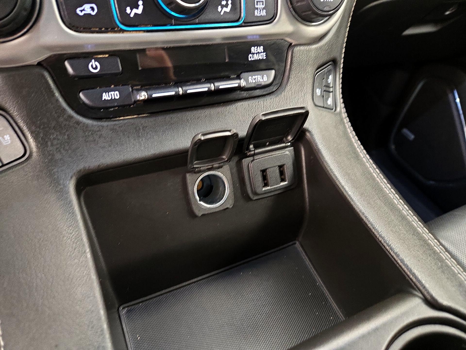 Thumbnail: 2019 GMC Yukon - 19