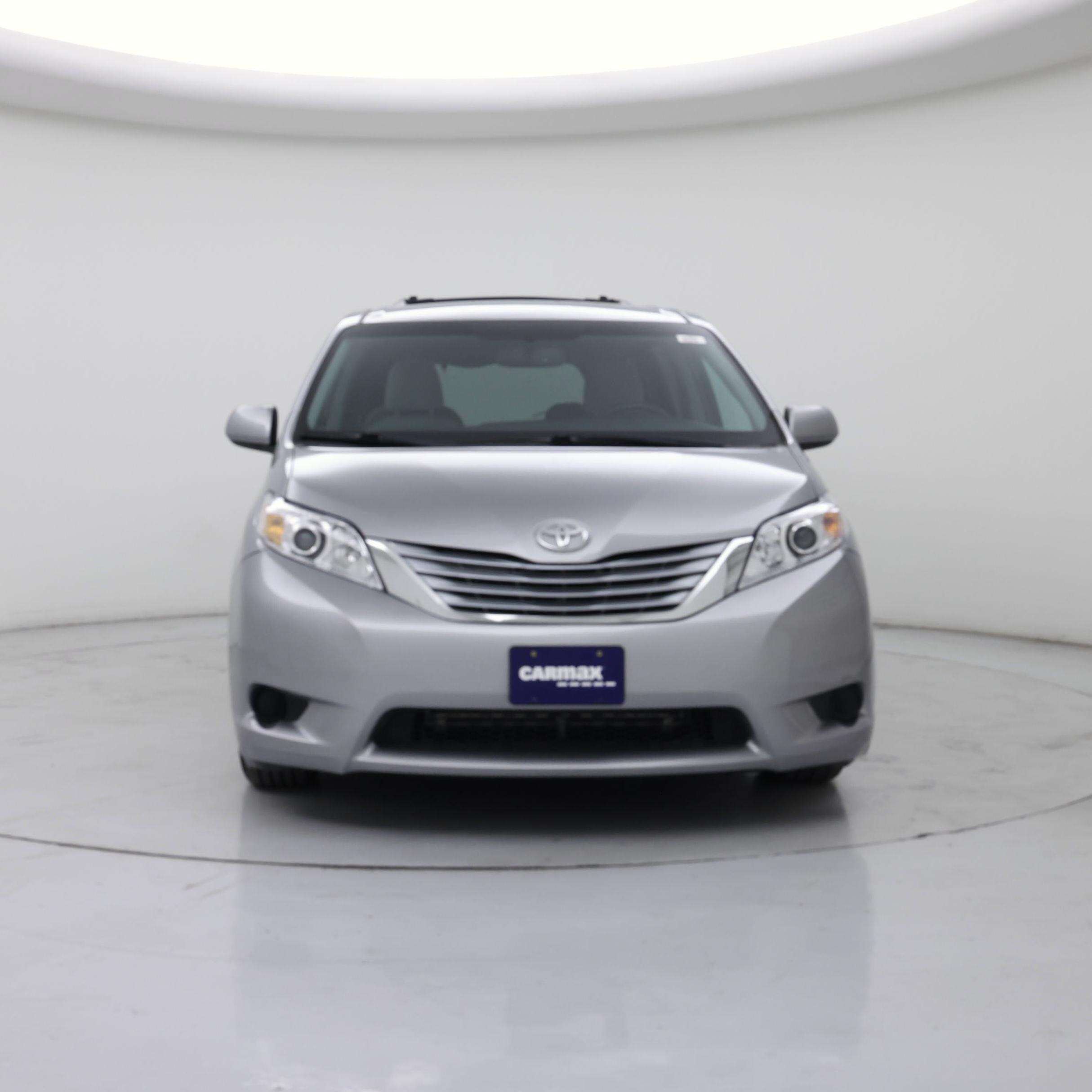 Thumbnail: 2017 Toyota Sienna - 5